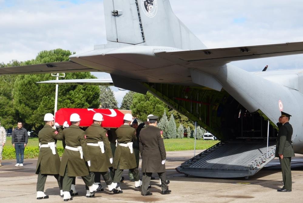 Şehit Pilot Binbaşı İbrahim Bolat, Balıkesir’den dualarla uğurlandı