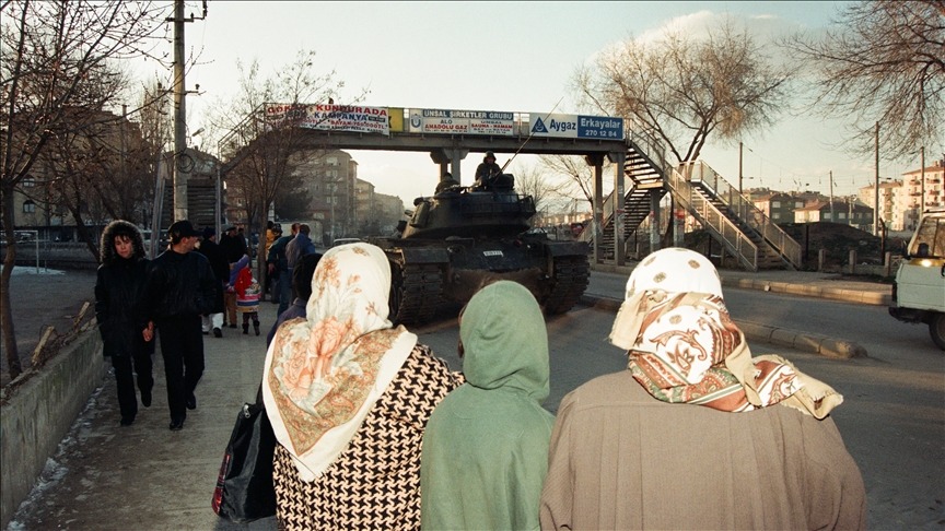 28 Şubat "postmodern darbesi"nin üzerinden 29 yıl geçti