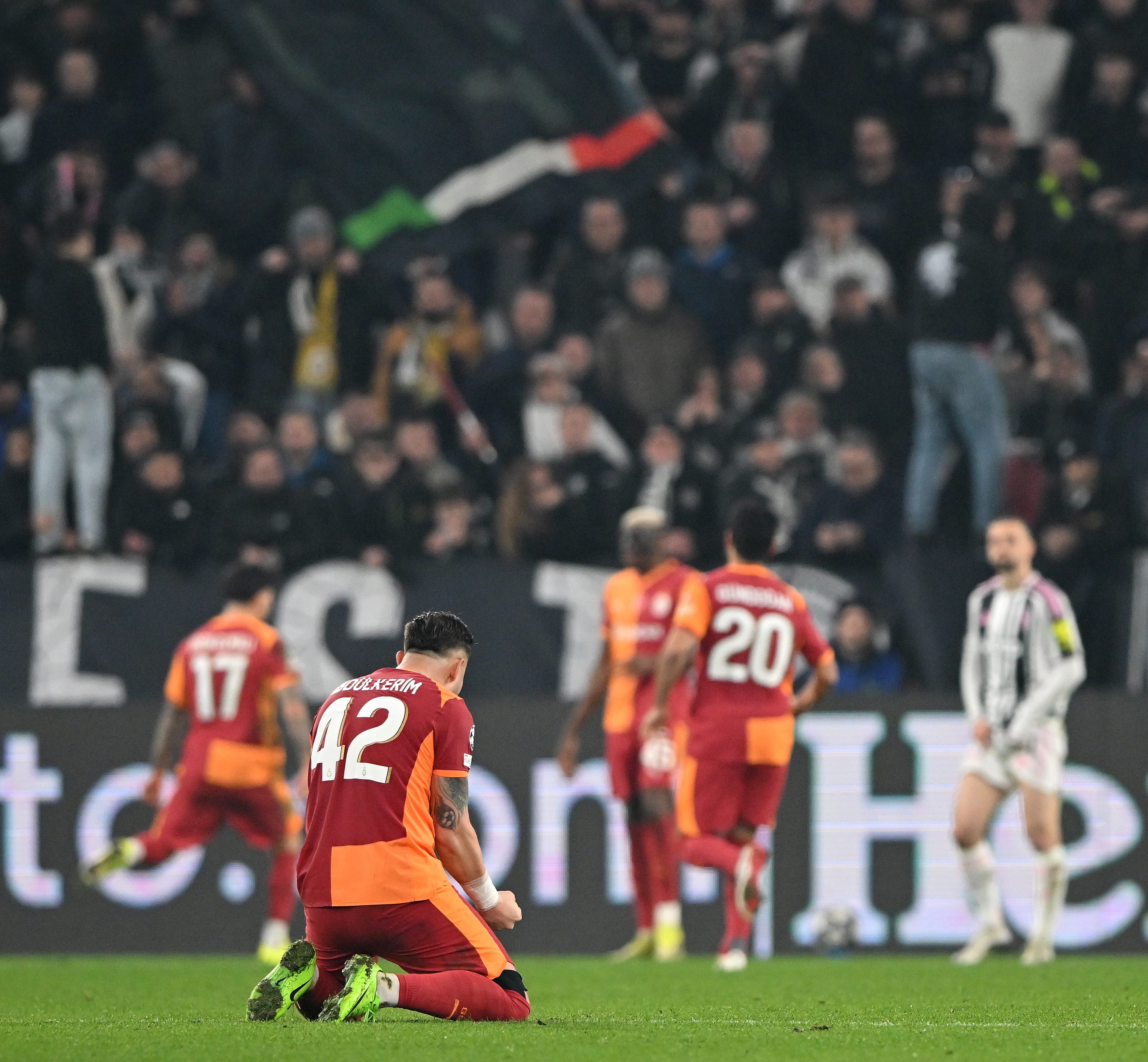Galatasaray son 16 turunda Liverpool ile  eşleşti!
