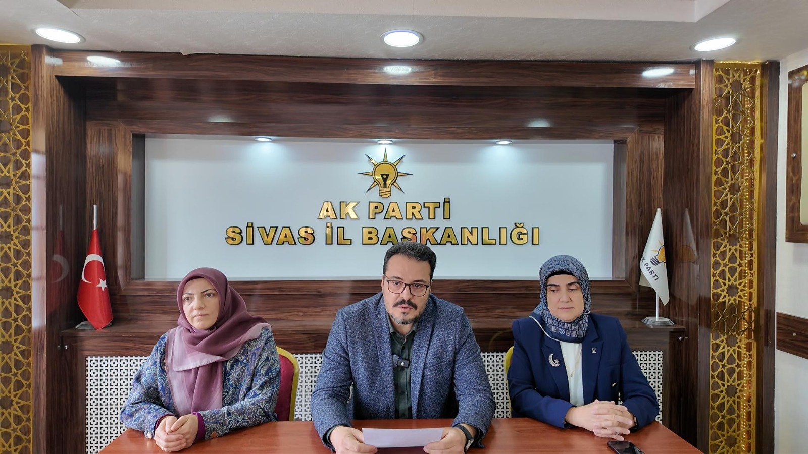 AK Parti Sivas'tan 28 Şubat mesajı: "Köhne zihniyetin hortlamasına izin vermeyeceğiz!"