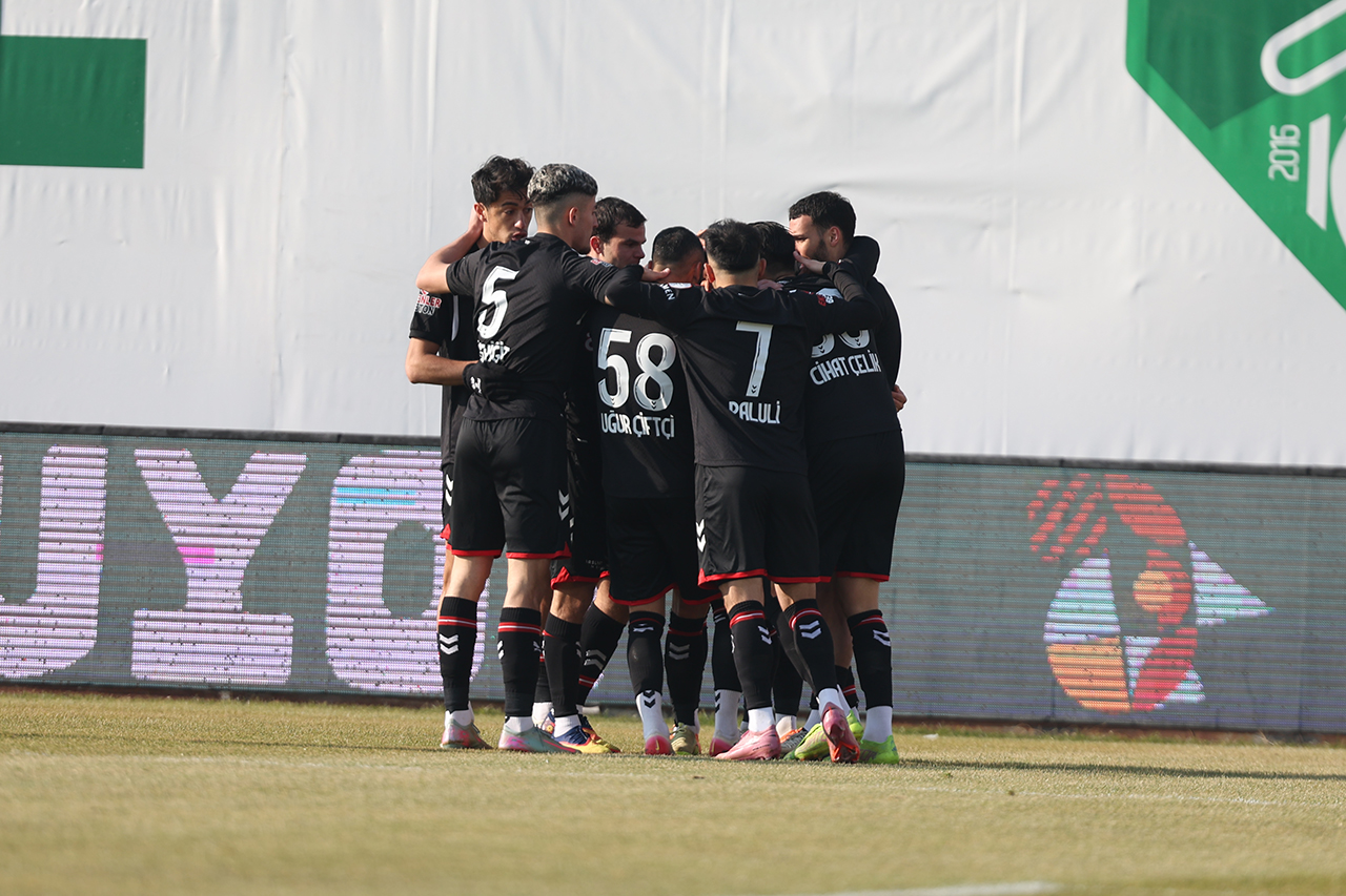 Sivasspor, Serik karşısına siyah forma ile çıkacak