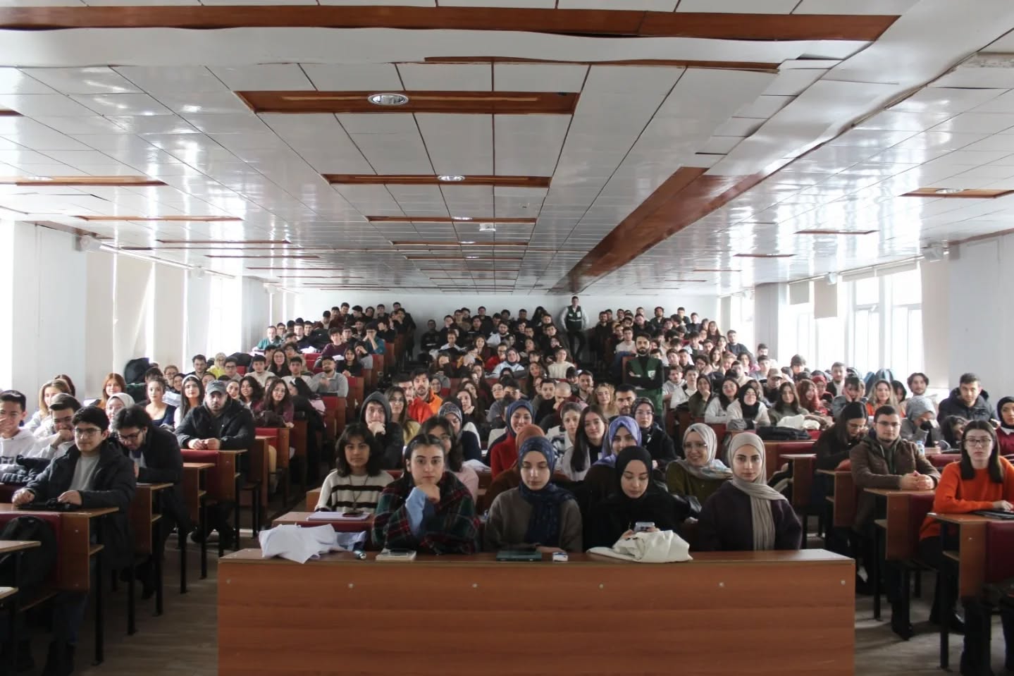 SCÜ’de "Kimyasal Bağımlılıklar Akran Eğitimi" Düzenlendi