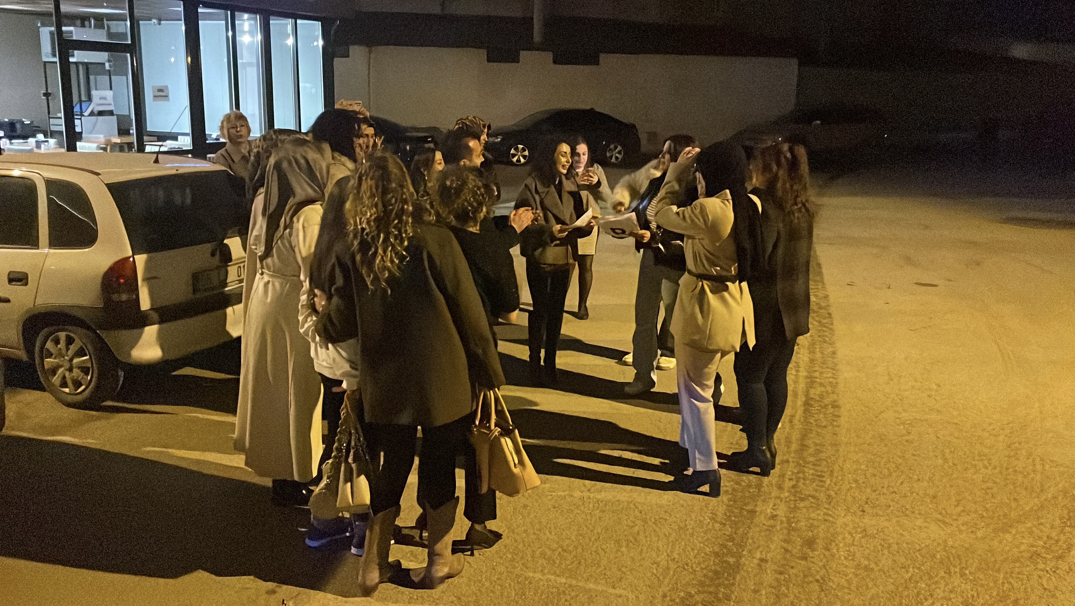 Sivas’ta doktora unutulmaz veda: Önce kaza şoku, sonra davul zurna