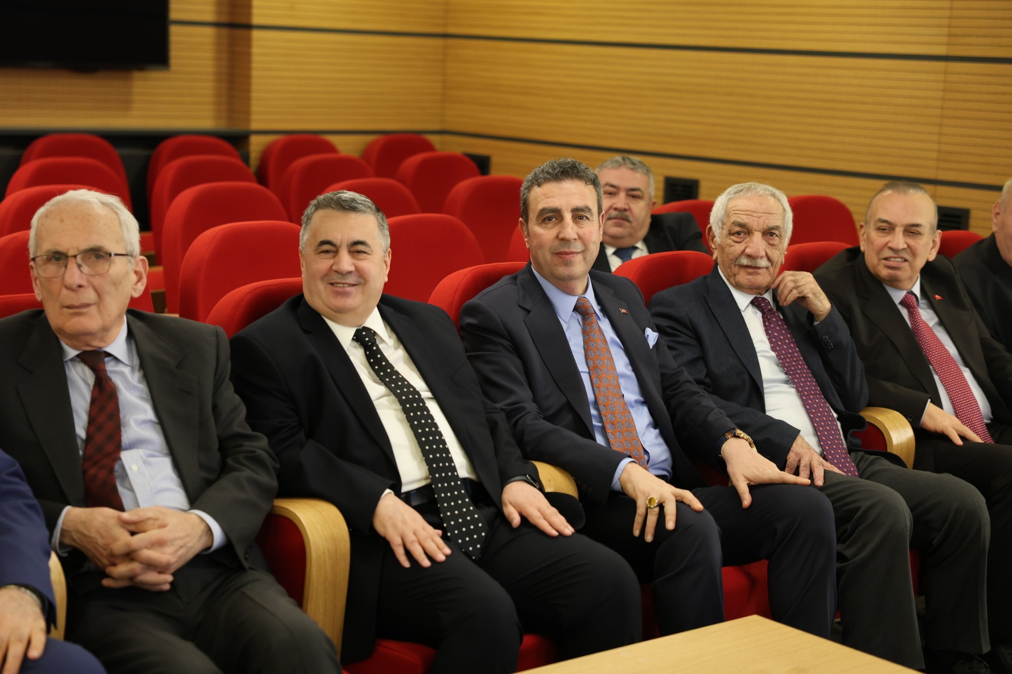 Esnafın mesleki eğitimi için kritik toplantı