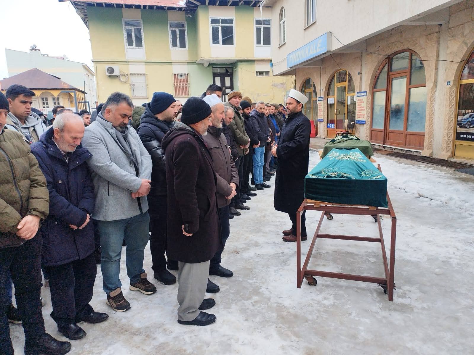 50 yıllık çift, aynı gün kalp krizinden hayatını kaybetti