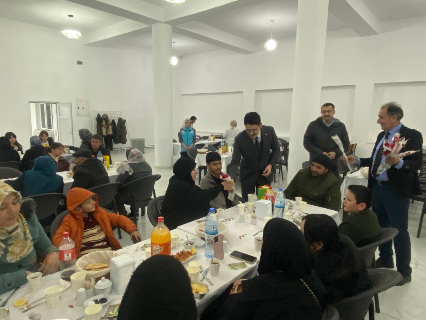 Ulaş'ta yetim çocuklar ve ailelerine yönelik iftar programı düzenledi