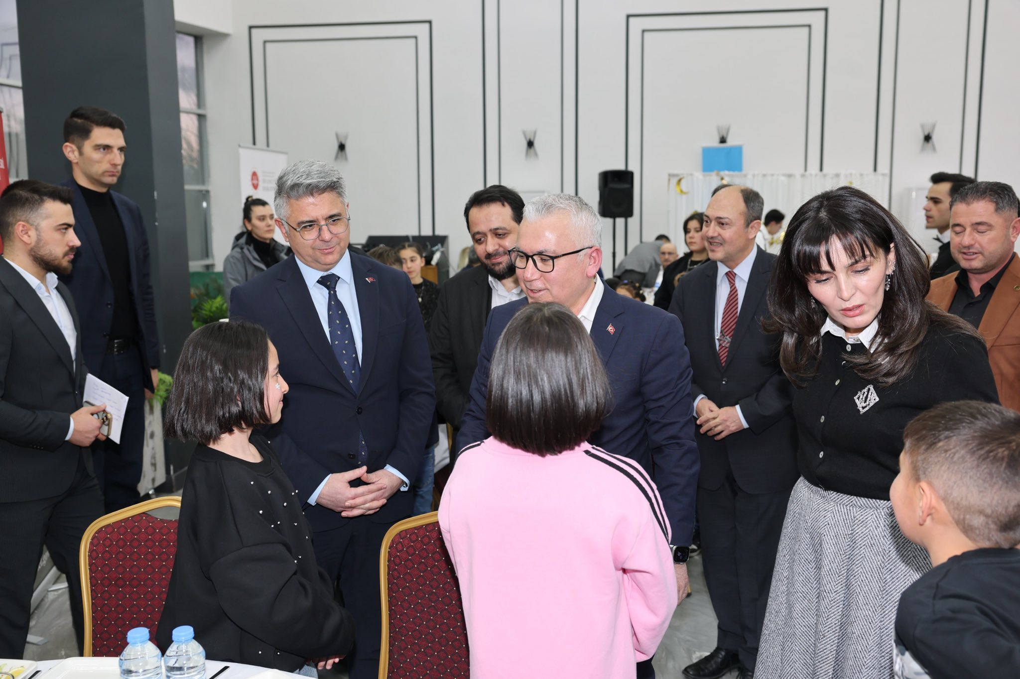 Sevgi Evleri çocuklarıyla iftarda buluştular