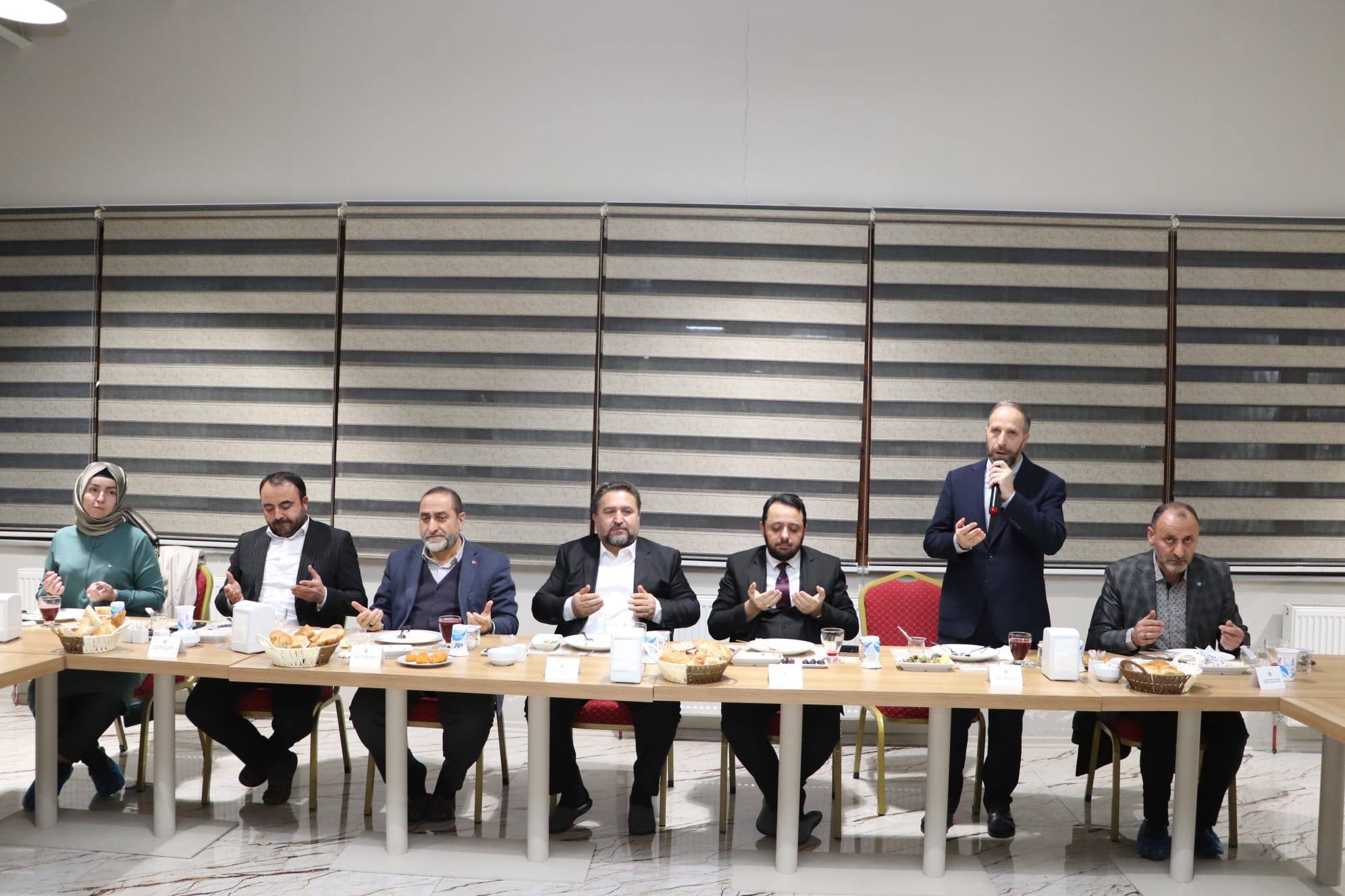 Müftülük personeli iftar programında buluştu