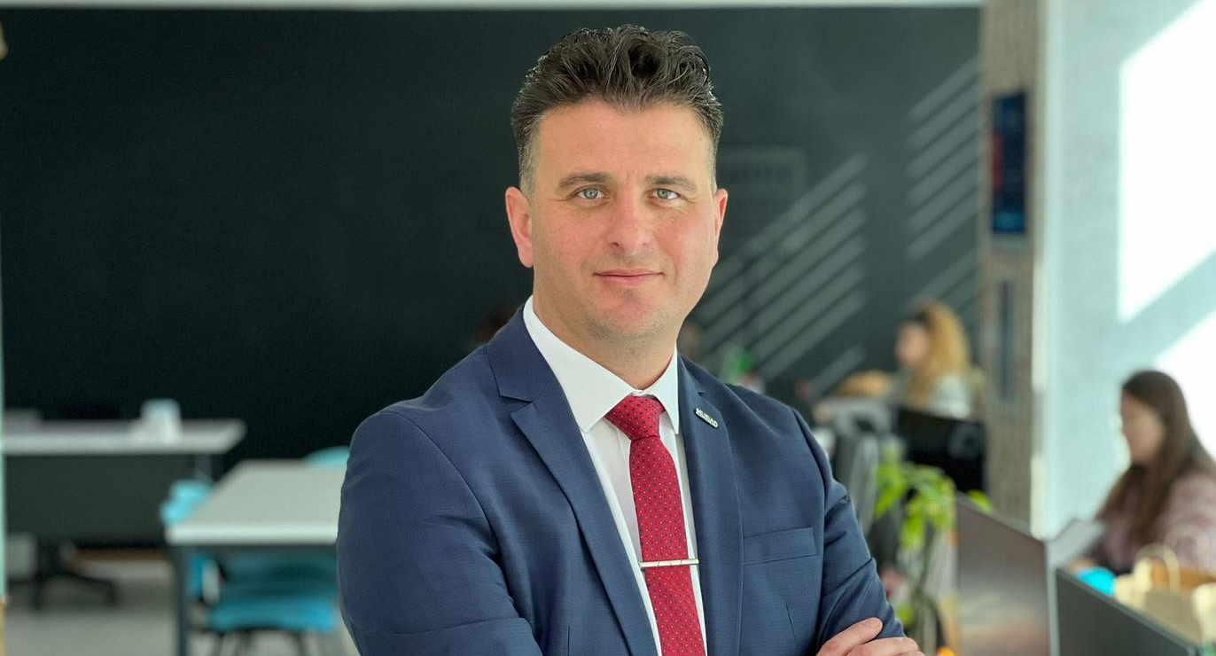 Kadın özgür ve etkin olmalı