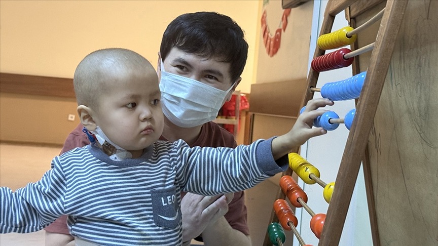 Türkiye'de hayata tutundu