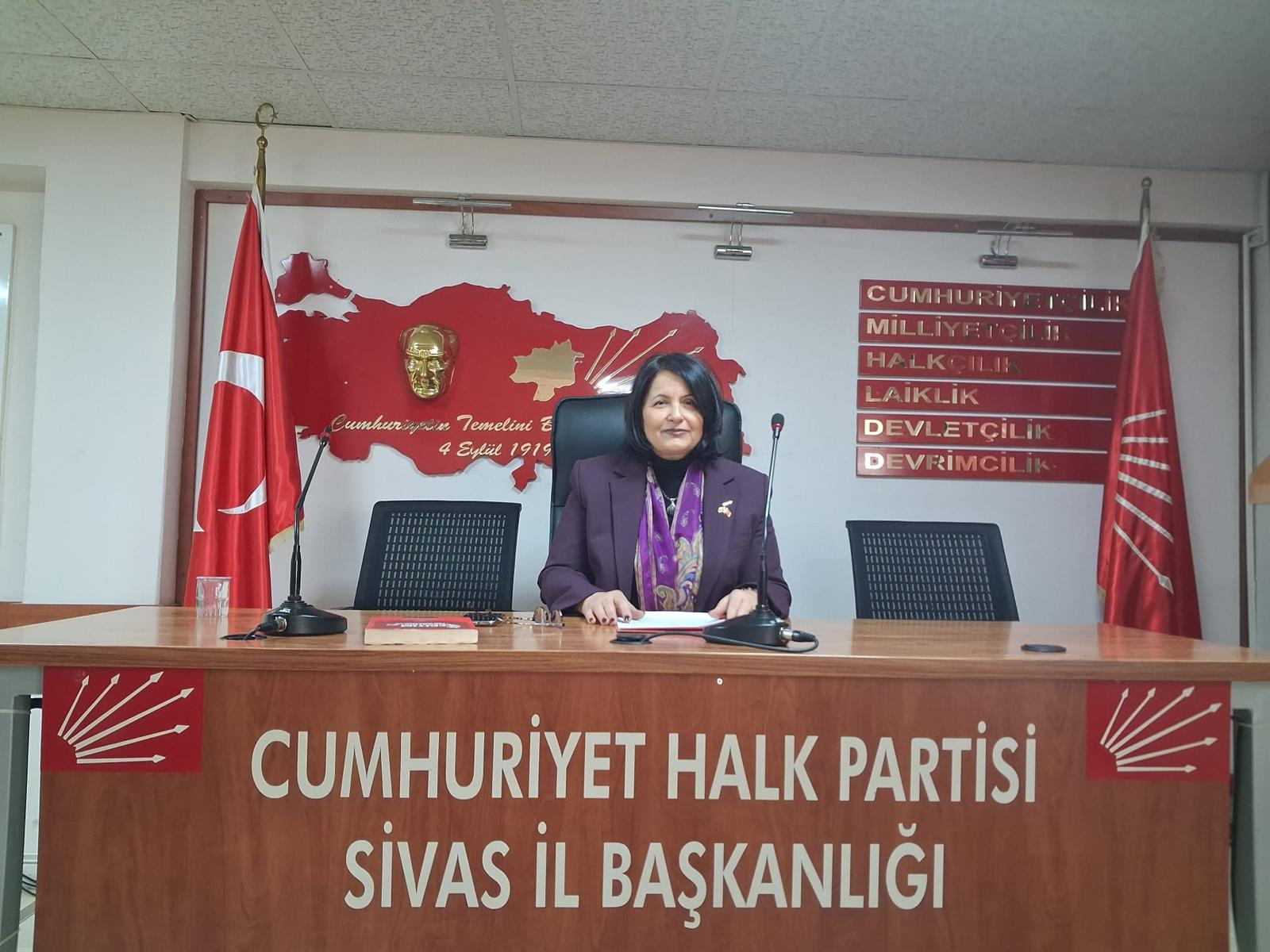 CHP Sivas Kadın Kolları'ndan İmamoğlu’na destek