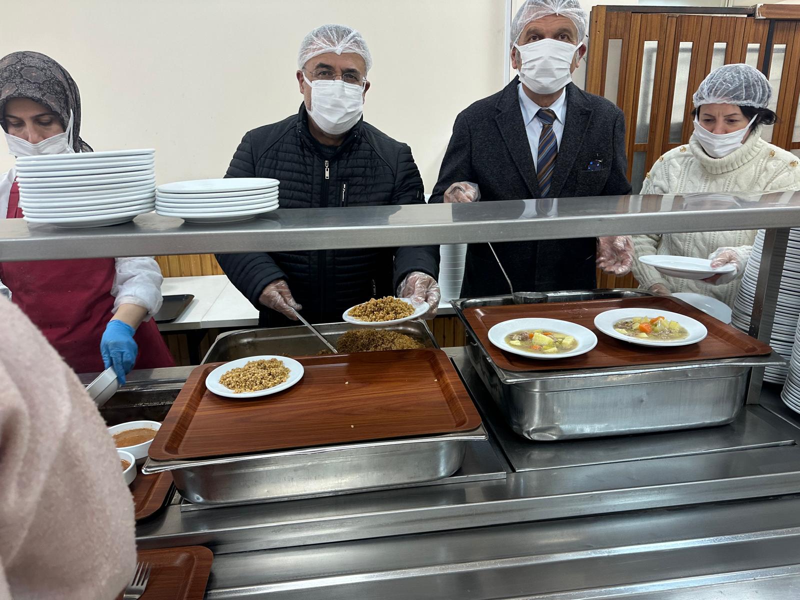 Sivas'ta merhum Dr. Hidayet Çolakoğlu anısına iftar