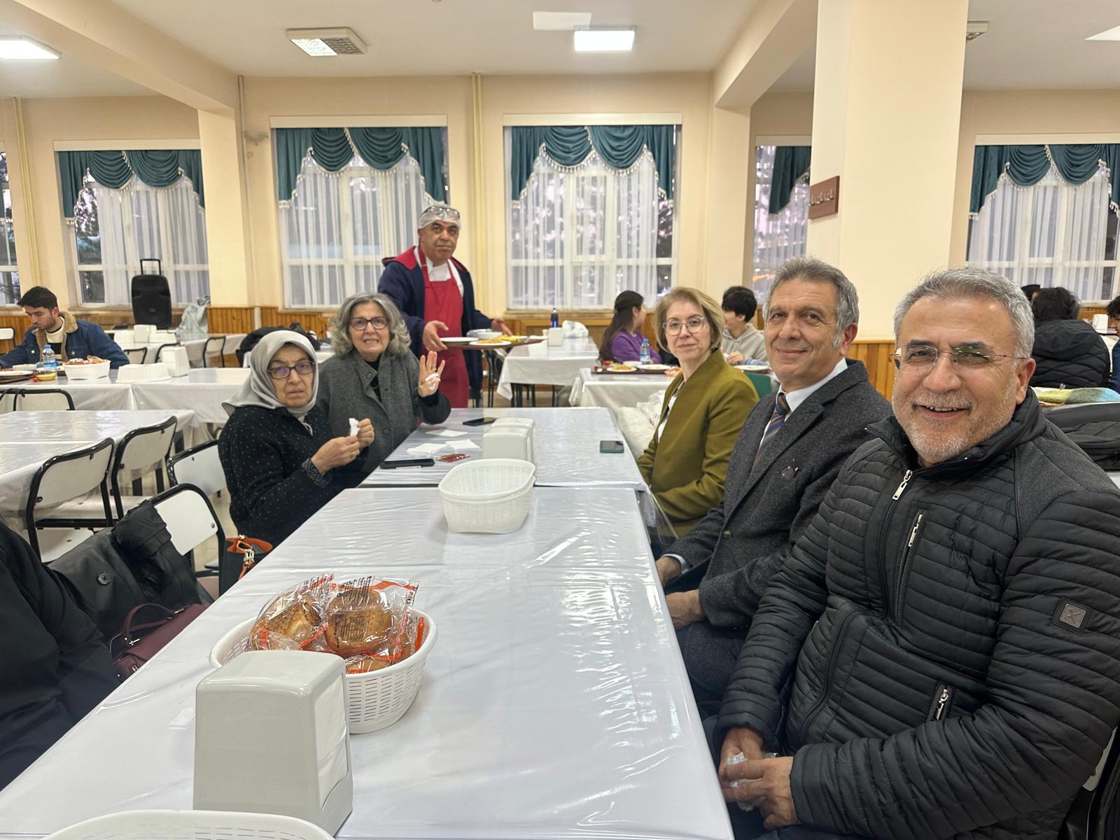 Sivas'ta merhum Dr. Hidayet Çolakoğlu anısına iftar