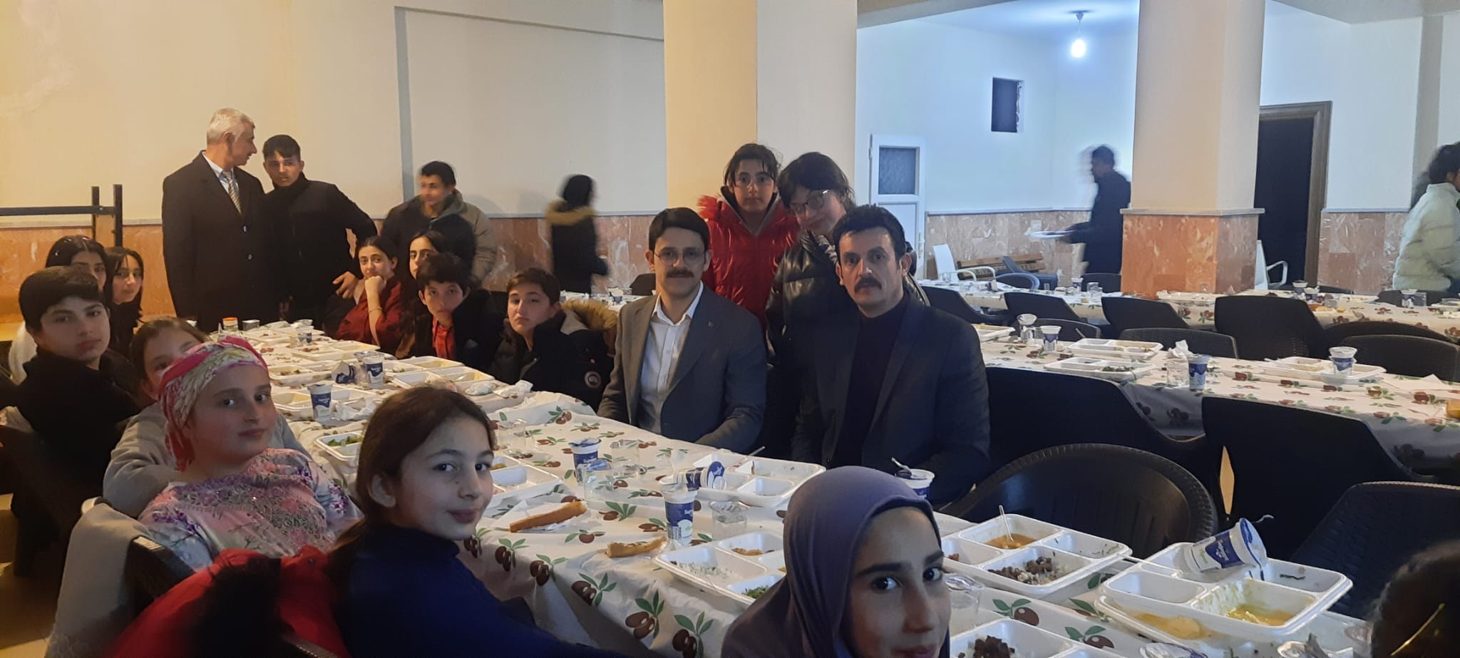 Ulaş Kaymakamı Eskimez, öğrencilerle iftar yaptı