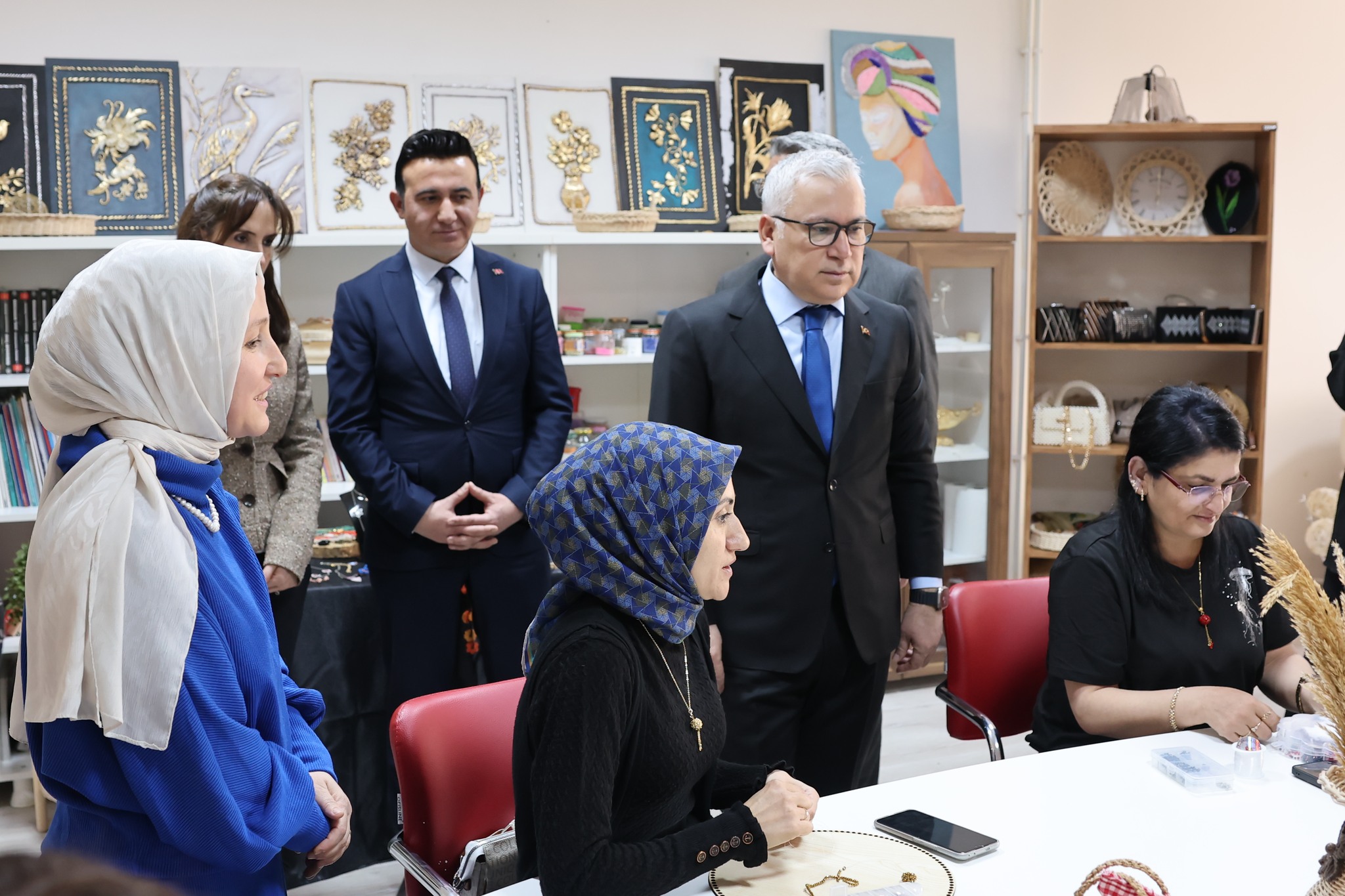 Vali Şimşek’ten Aile Destek Merkezi ziyareti