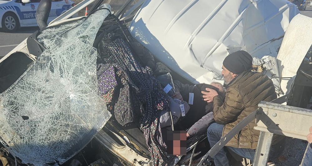 Aracın içinde can pazarı