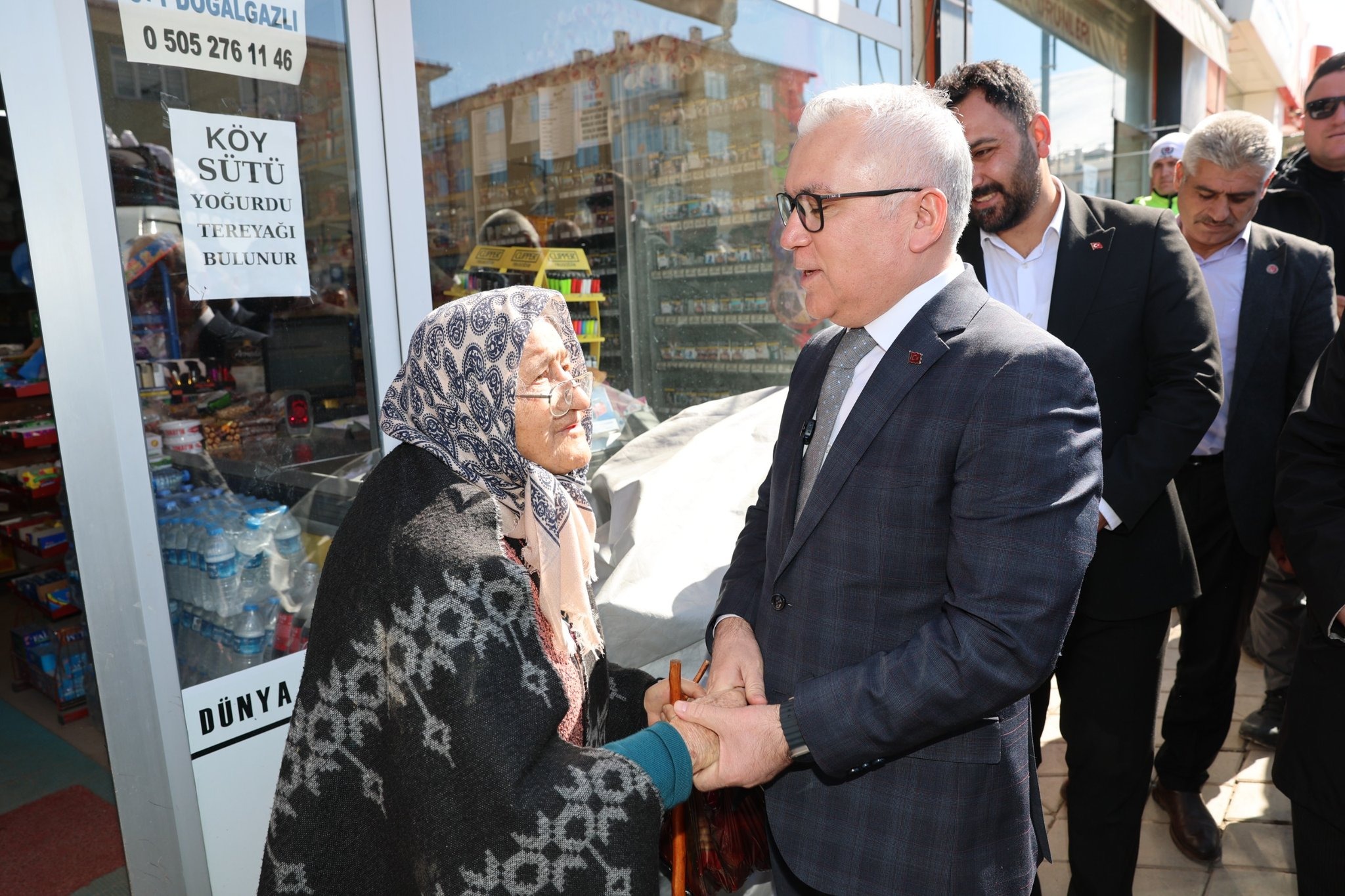 Vali Şimşek Yıldızeli’nde vatandaşla buluştu
