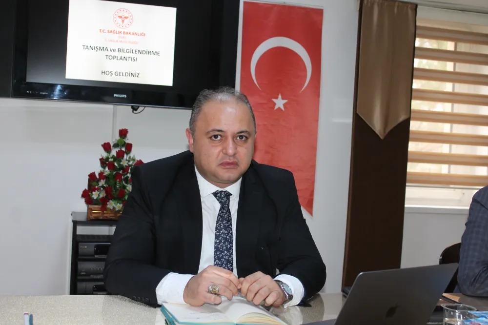 Onur Mahmutoğlu'ndan Tıp Bayramı’nda sağlık çalışanlarına minnet mesajı