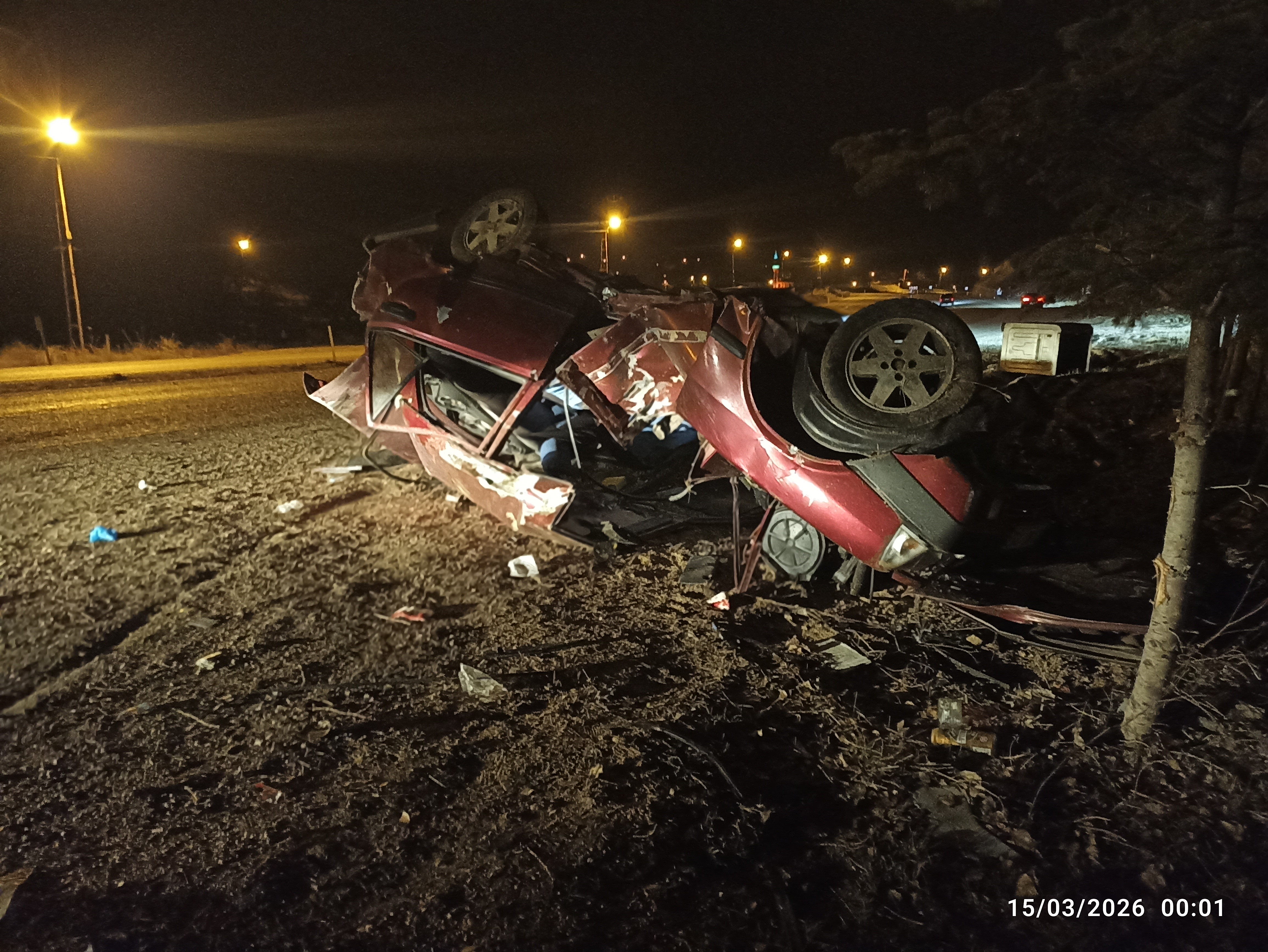 Sivas'ta takla atan otomobil hurdaya döndü: 2 ağır yaralı