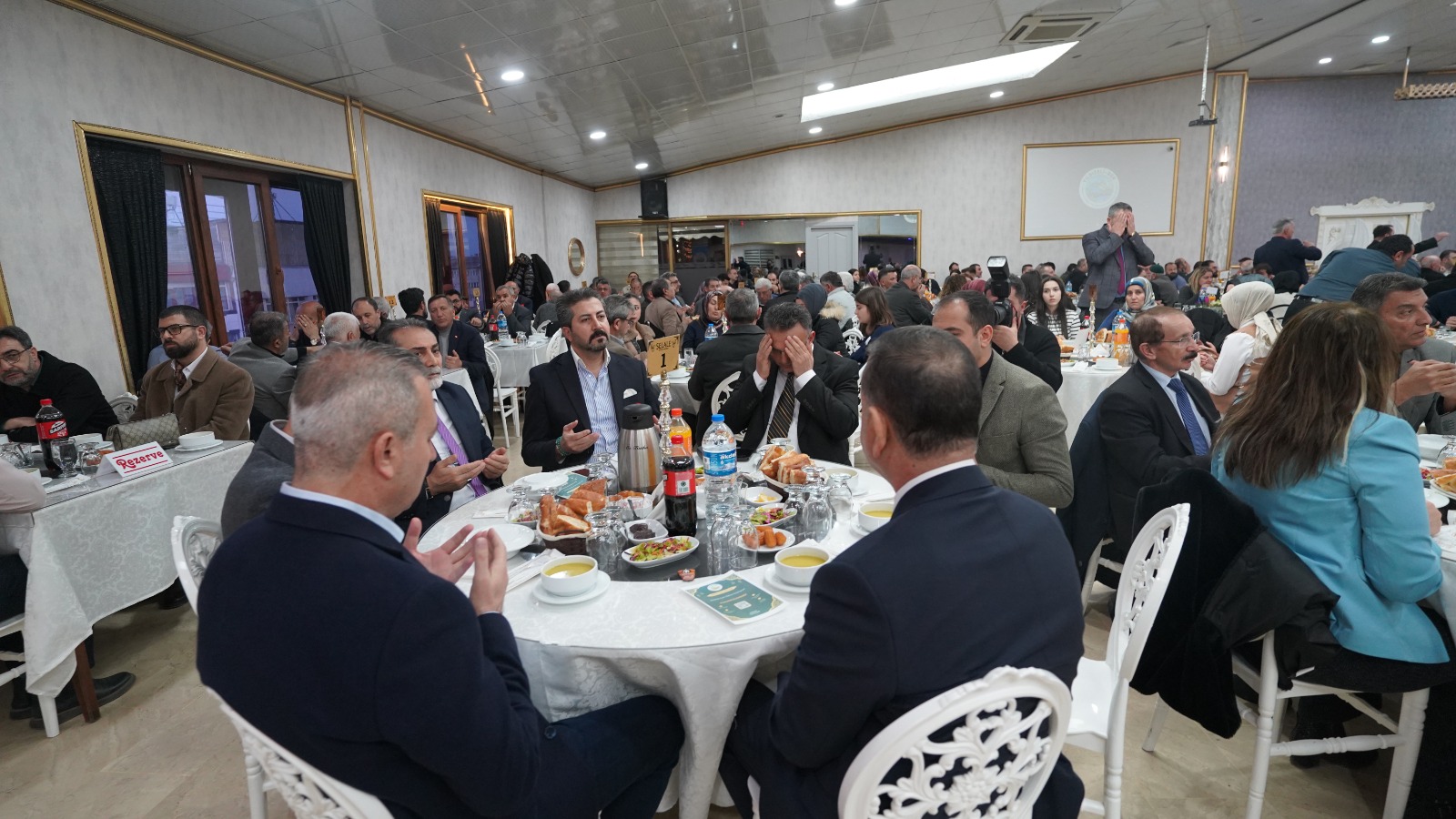 Sivas'ta Yıldızeli Derneği iftar programı düzenledi