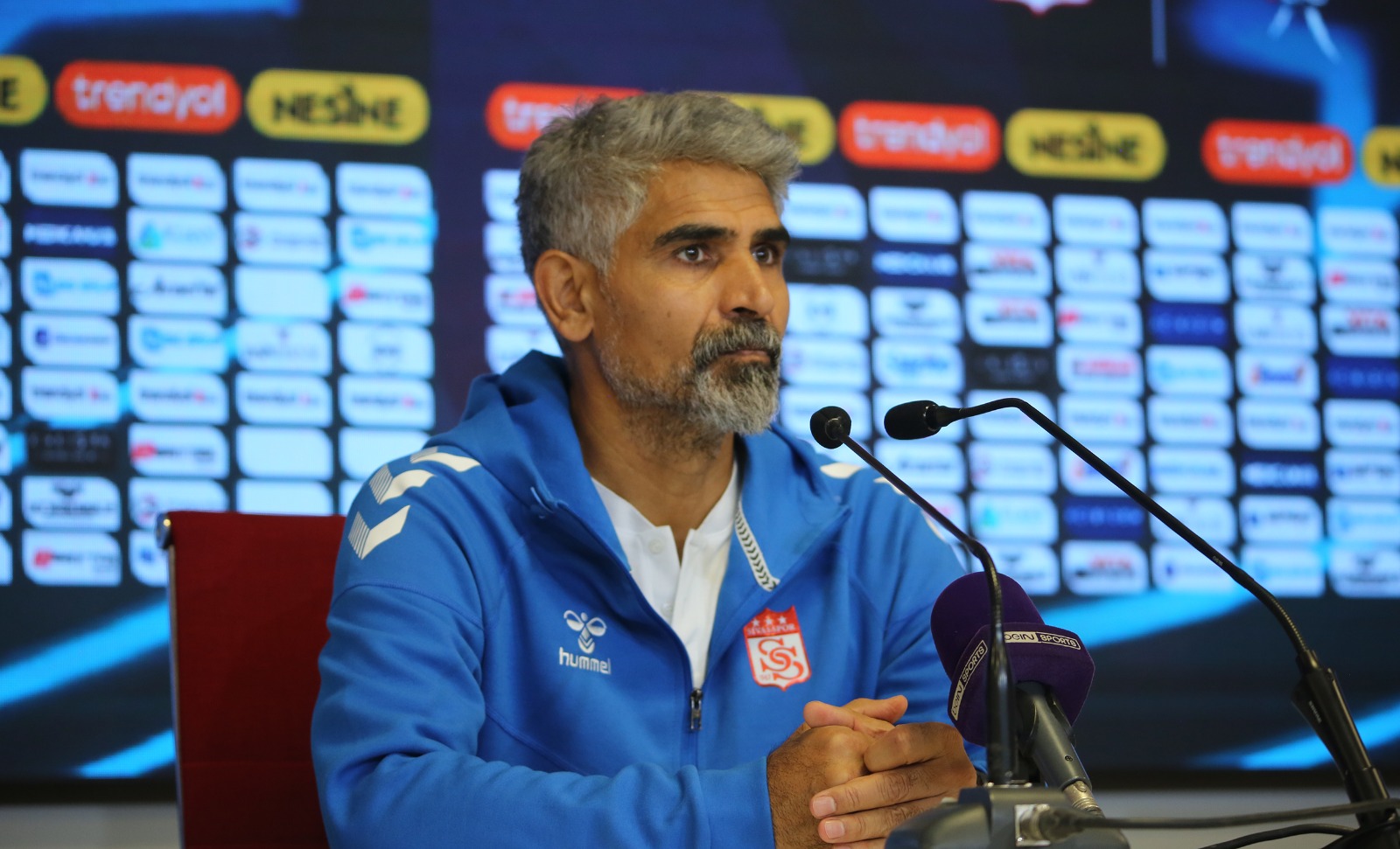 Sivasspor Teknik Direktörü İsmet Taşdemir: Play-off heyecanı yaşayacağız