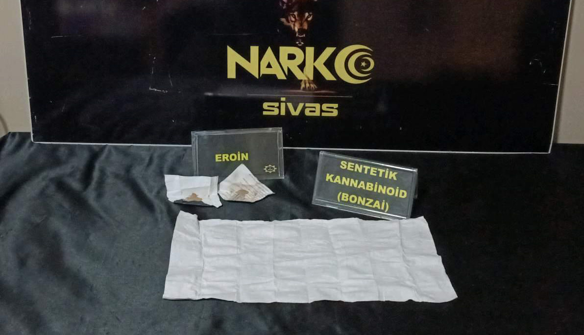 Sivas'ta uyuşturucu operasyonunda gözaltına alınan 6 kişiden 3'ü tutuklandı
