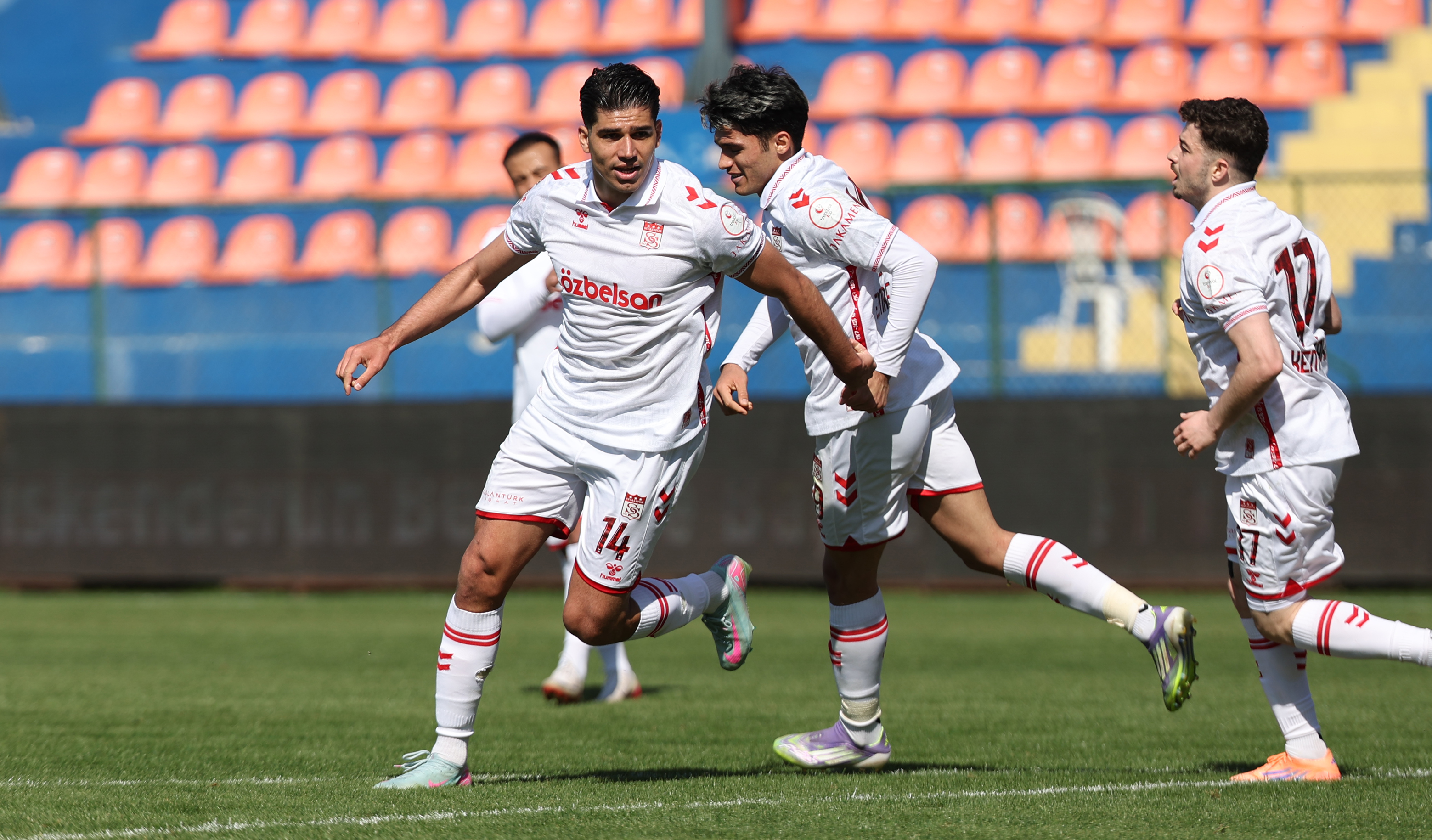 Sivasspor’da hedef 3’te 3