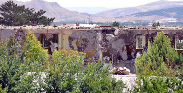 Yıkım Başladı