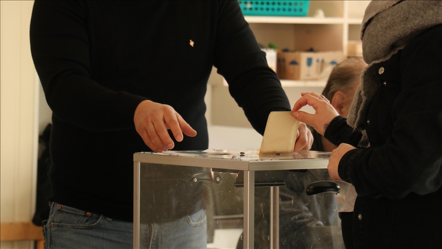 Yerel seçimlerin ikinci turunda oy verme işlemi başladı