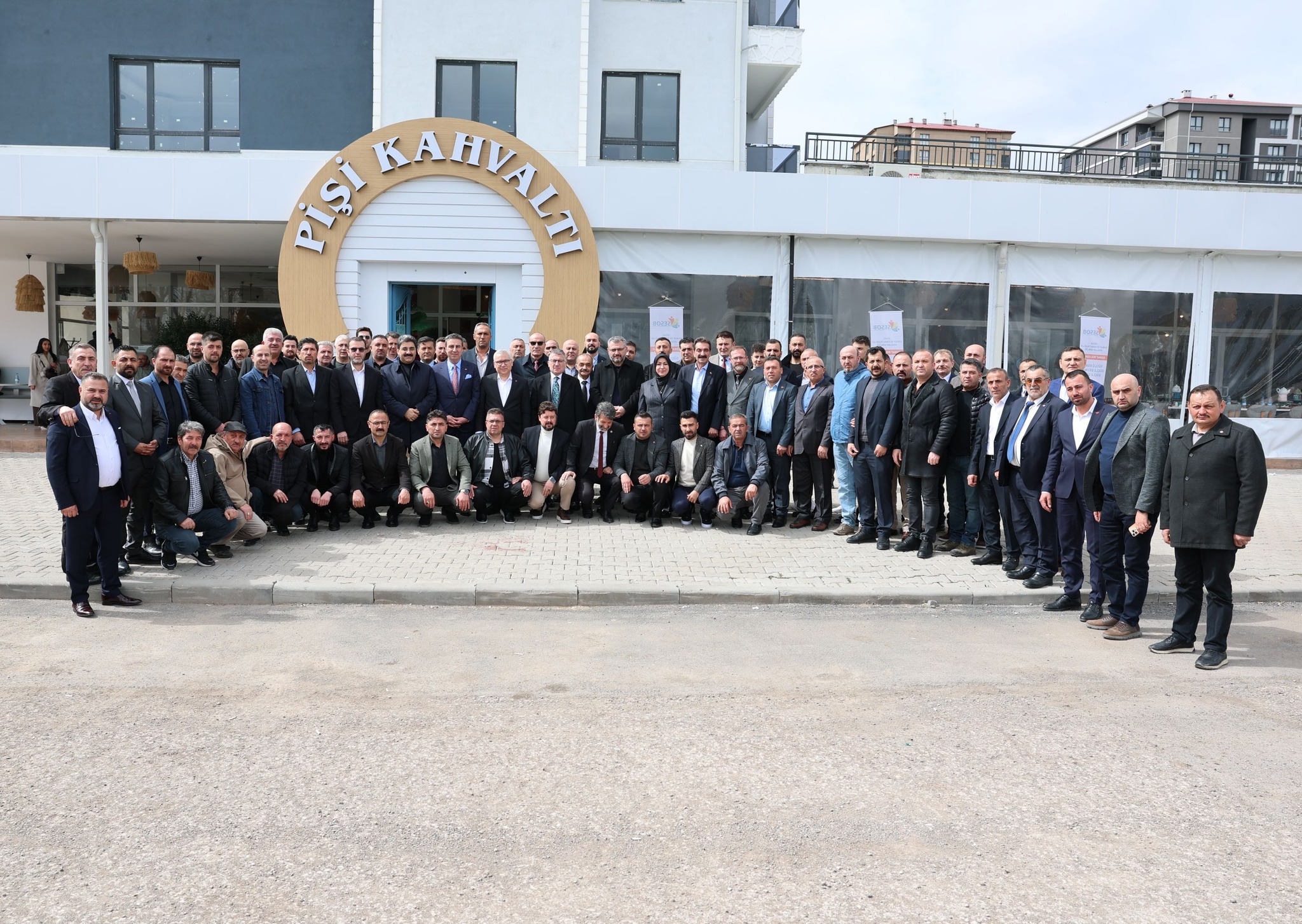 Sivas’ta esnaf ve protokol bayramlaşmada buluştu