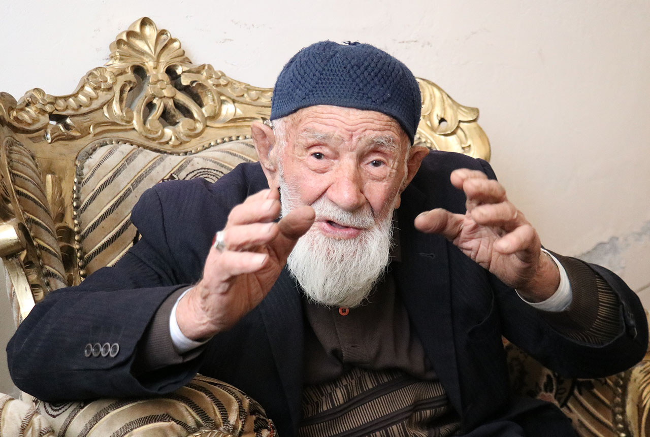 99 yaşındaki emekli fırın ustası azmiyle dikkat çekiyor