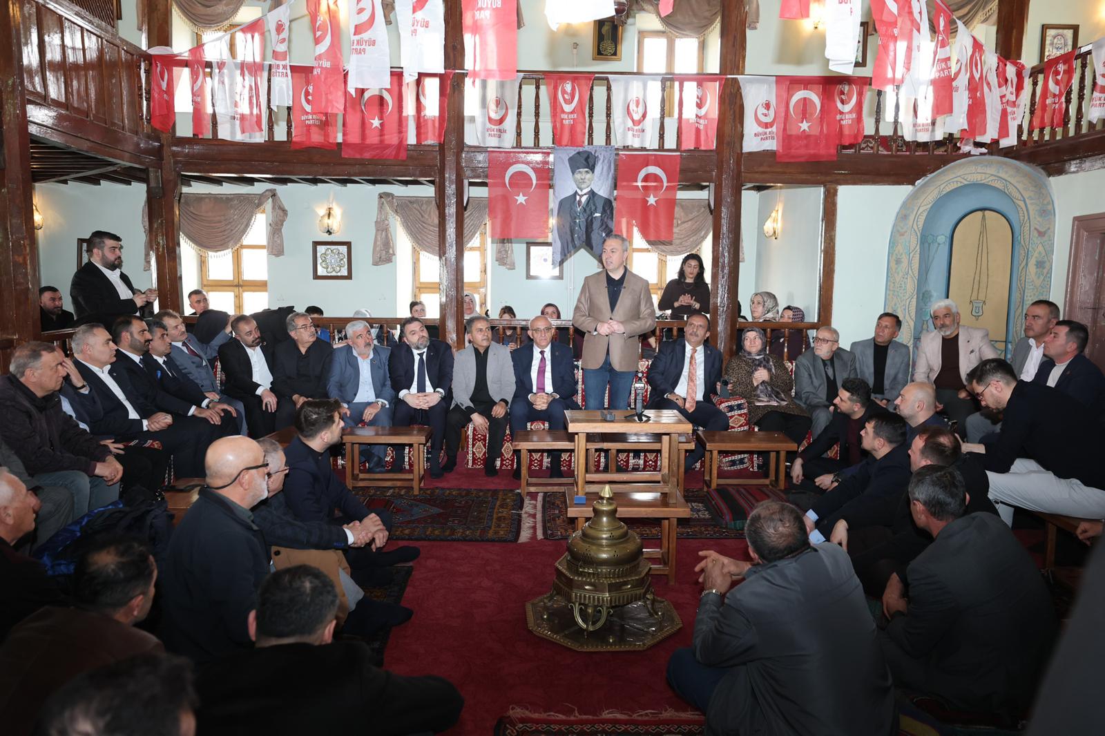 "Türk-İslam dünyasındaki yeri tartışılmaz"