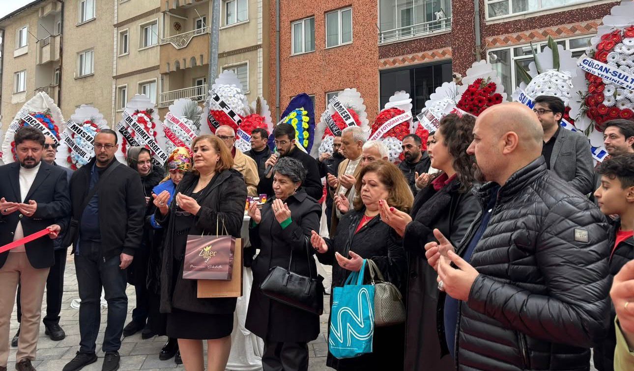 Pelinlik Gelinlik Mağazası dualarla açıldı