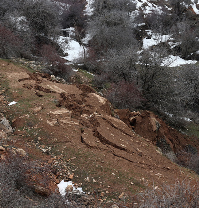 Sivas AFAD ekipleri heyelan bölgesinde