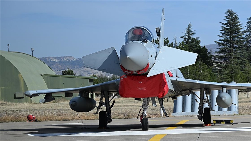 Türkiye ile İngiltere arasında Eurofighter anlaşması