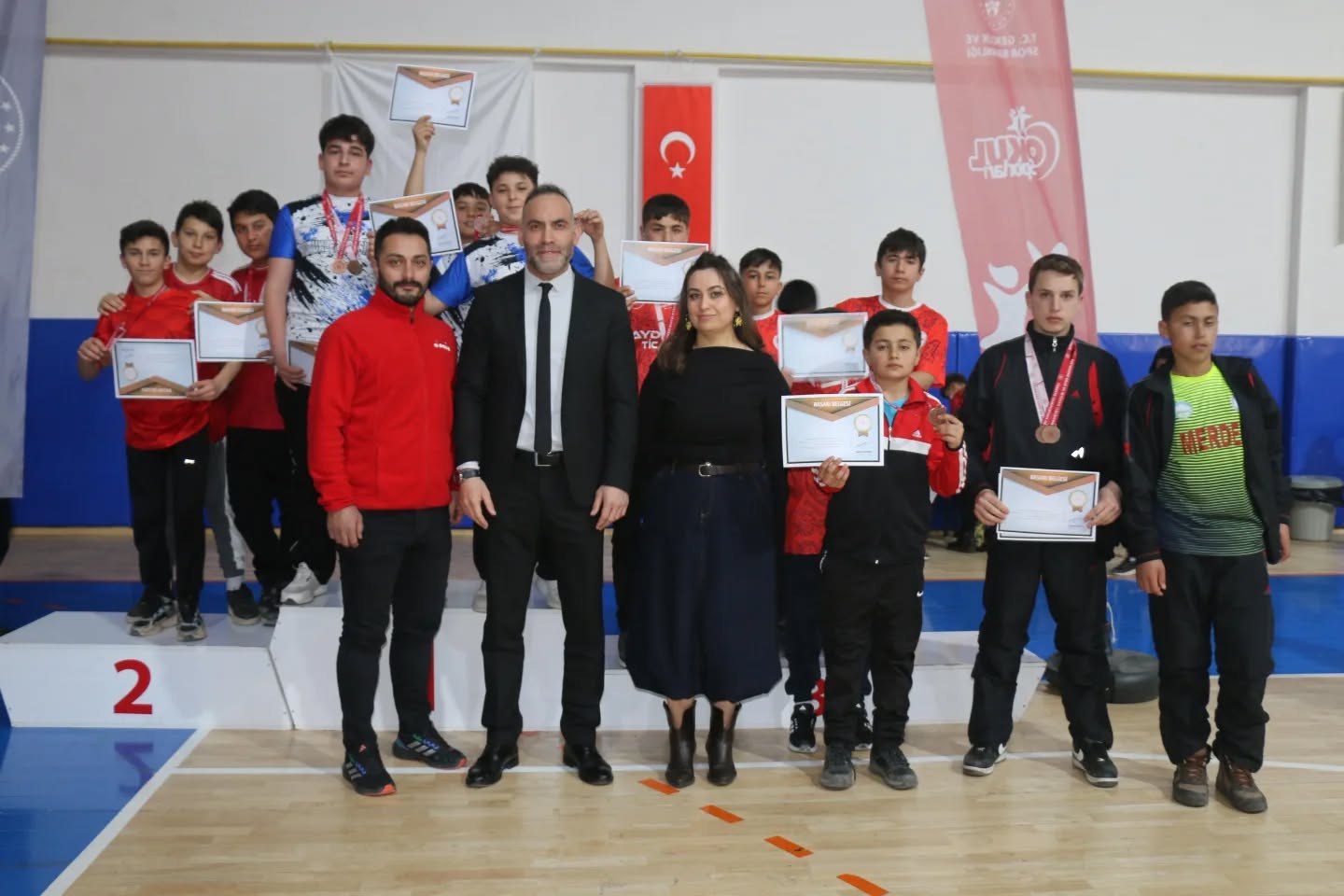 Sivas’ta bilekler şampiyonluk için güreşti