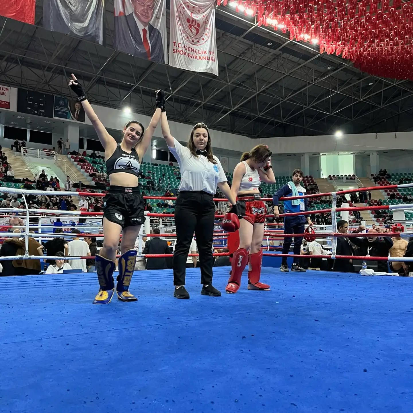 Sivaslı Kickboksçu Şeyma Çırak Türkiye 2.’si oldu