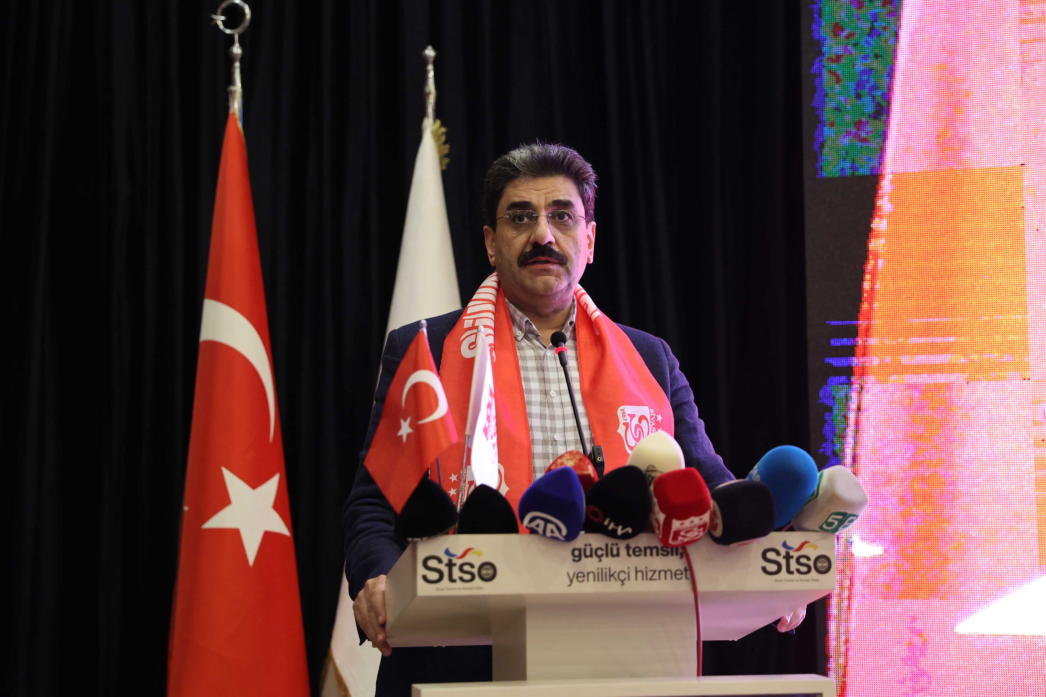 AK Parti’den Sivasspor’a destek: Bilet ve forma hediye