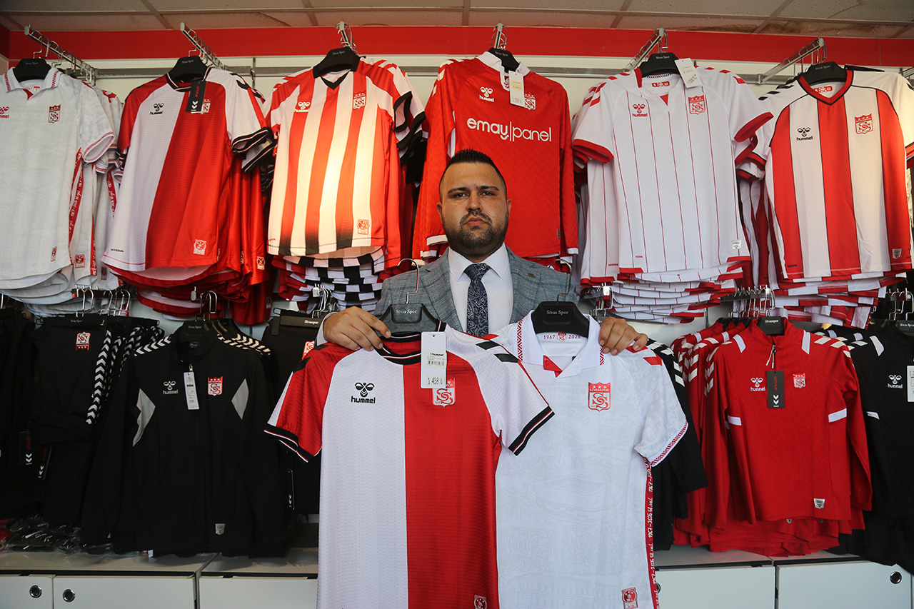 Alper Çaça’dan Sivasspor’a bin biletlik büyük destek!