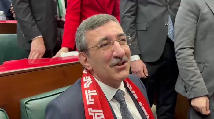 Yılmaz: Eşel mobil ile akaryakıt artışlarını sınırladık