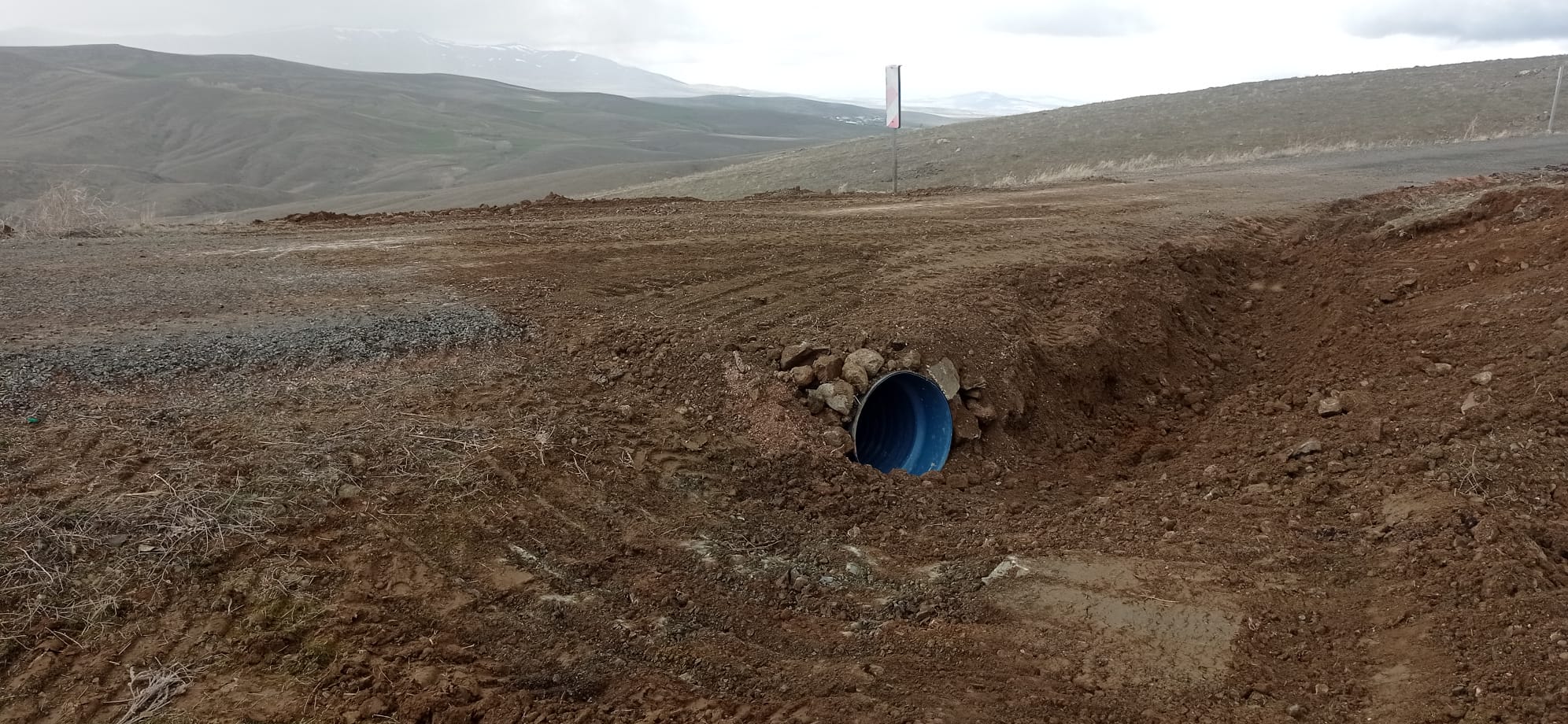 Yağış nedeniyle hasar gören yol hızla onarıldı