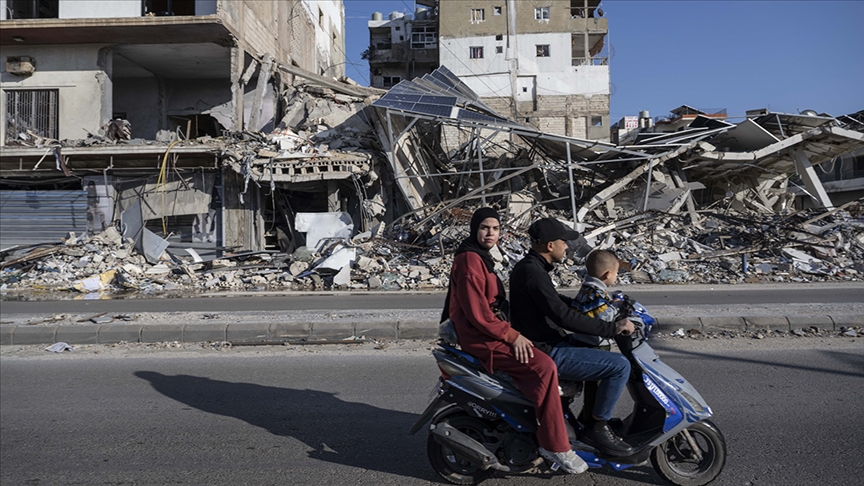 İsrail, Lübnan'da her 5 kişiden 1'ini yerinden etti!