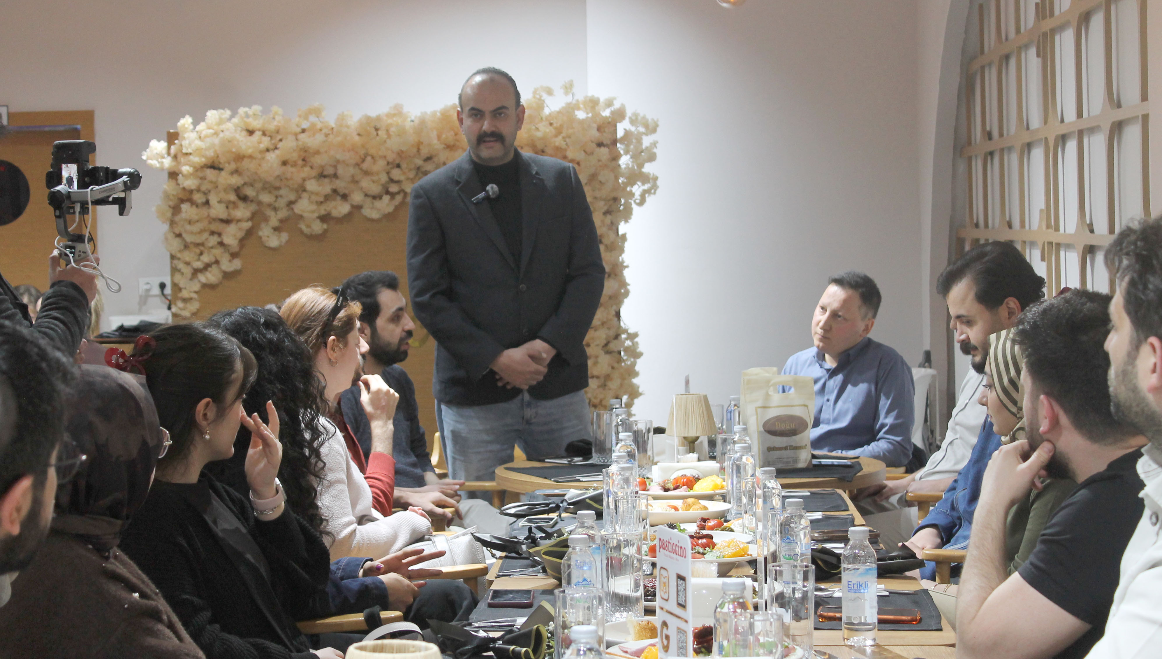 Genç hekimlere destek sözü