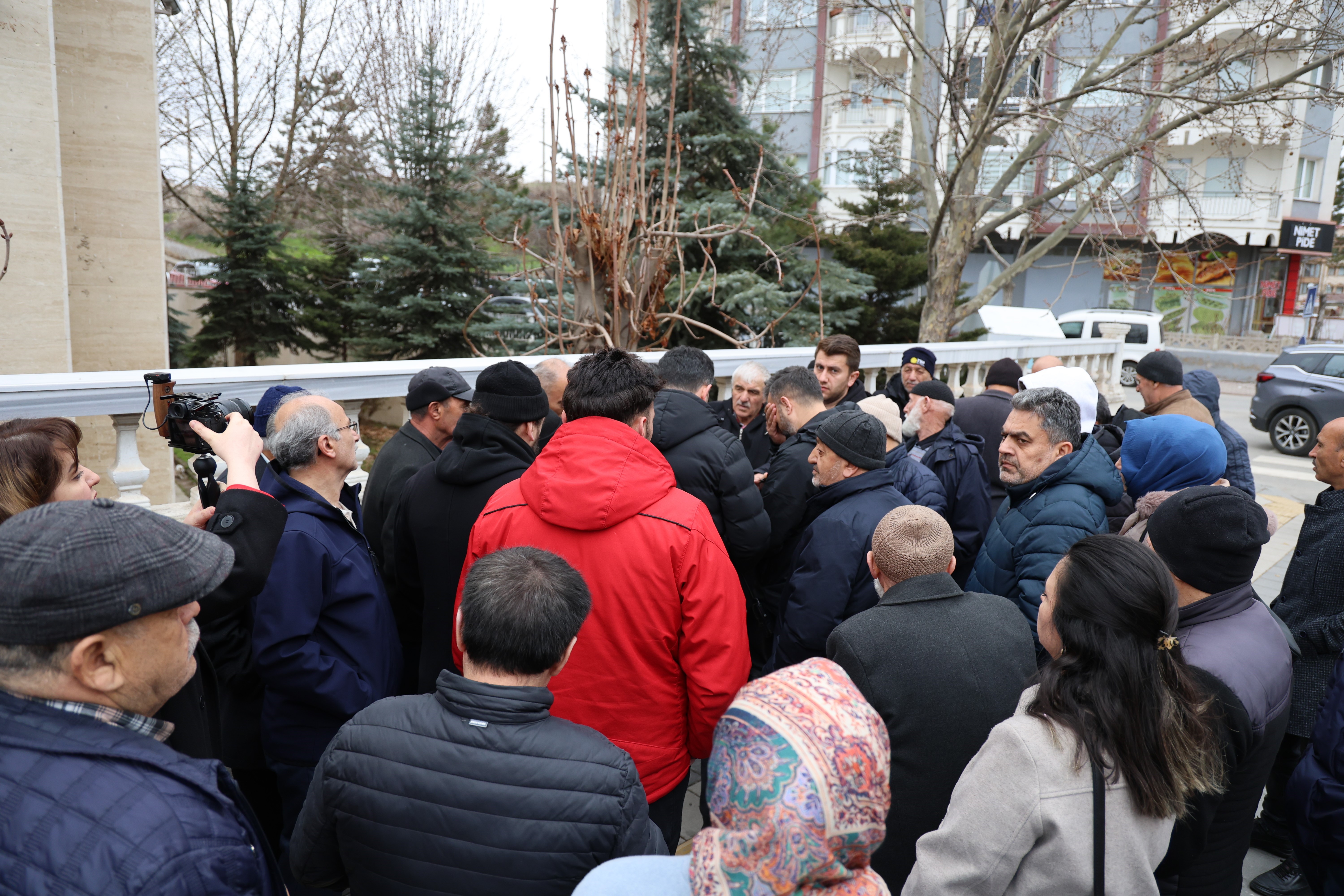 Umre vaadiyle dolandırılmışlardı, yola çıktılar