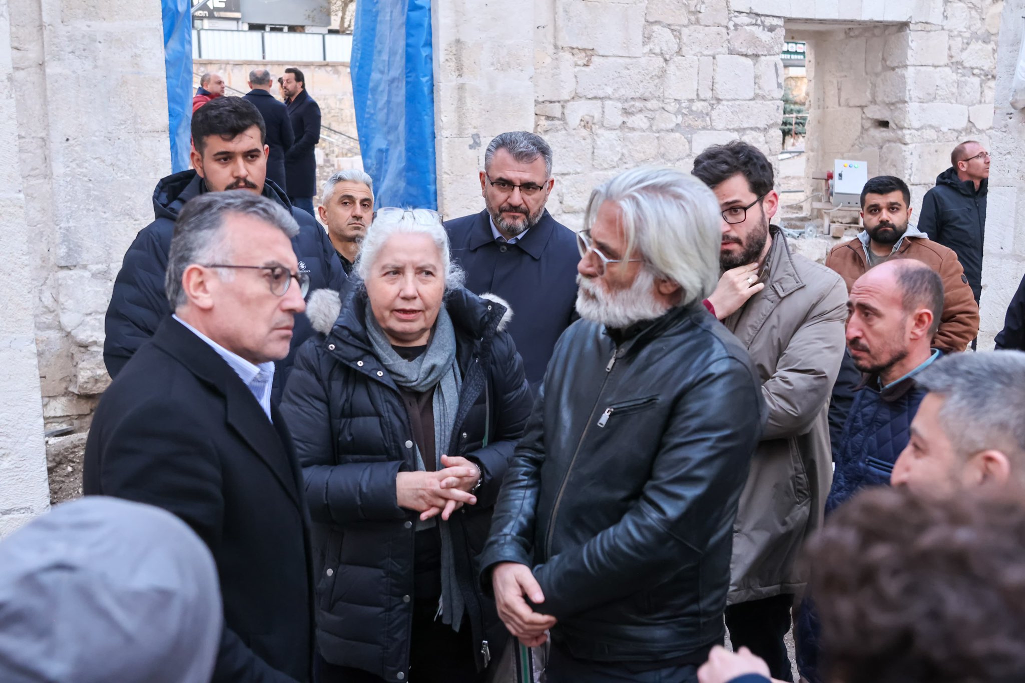 Güler, tarihi Sivas Ulu Camii'ndeki restorasyon çalışmalarını inceledi