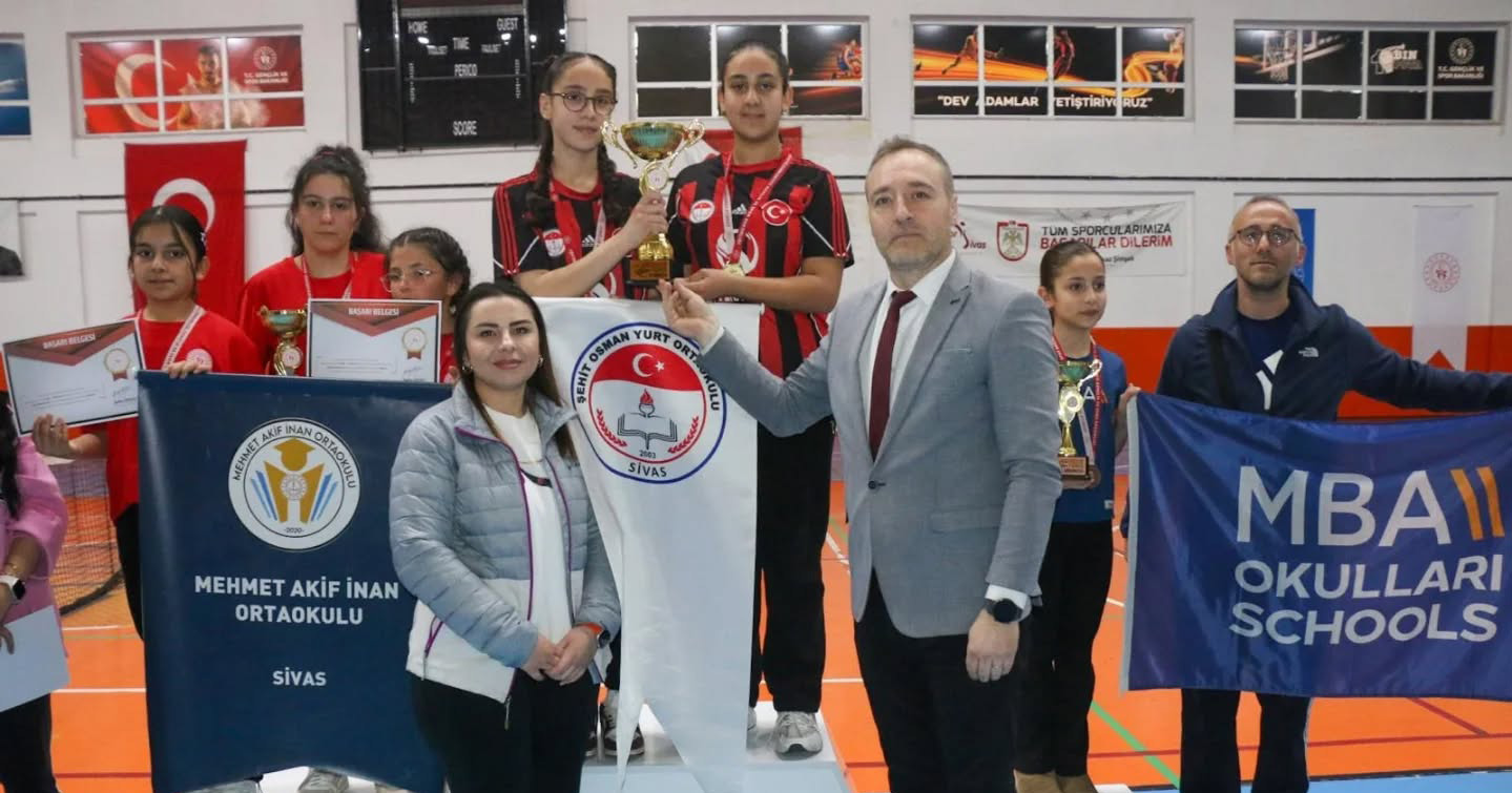 Sivas'ta küçük sporculardan büyük başarı