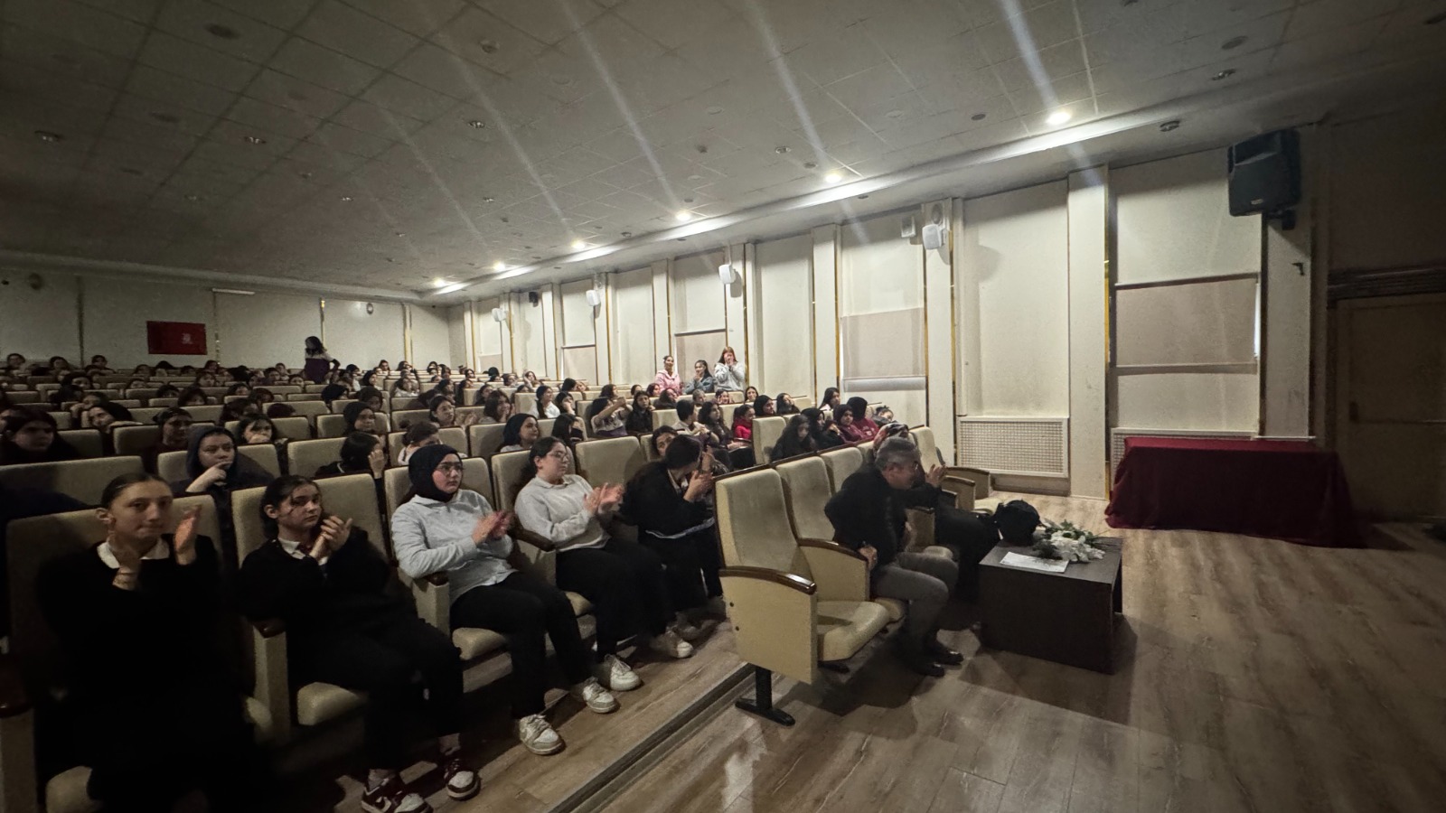 Sivas'ta öğrencilere afetlerde salgından korunma stratejileri anlatıldı