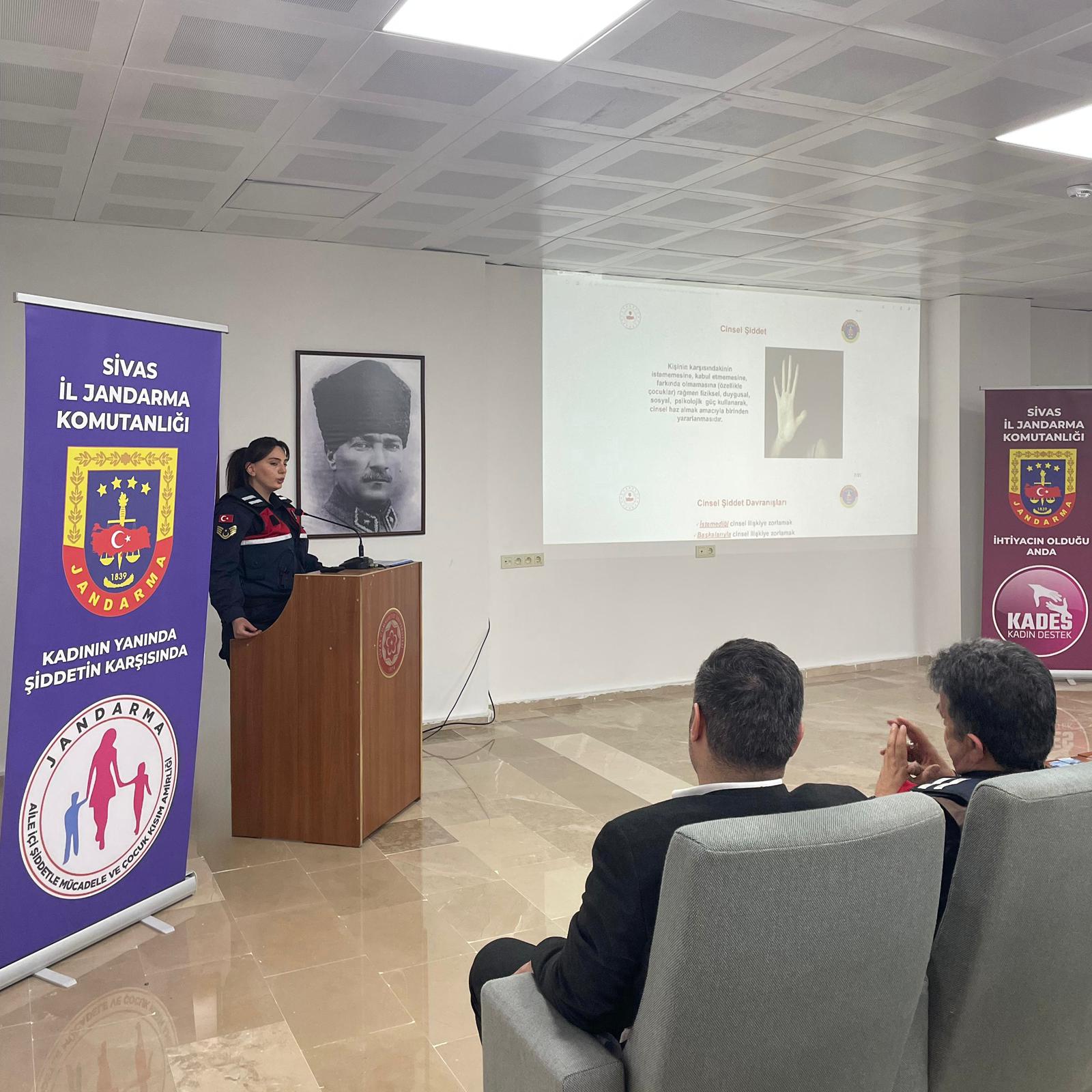 Öğrencilere KADES ve terörle mücadele eğitimi