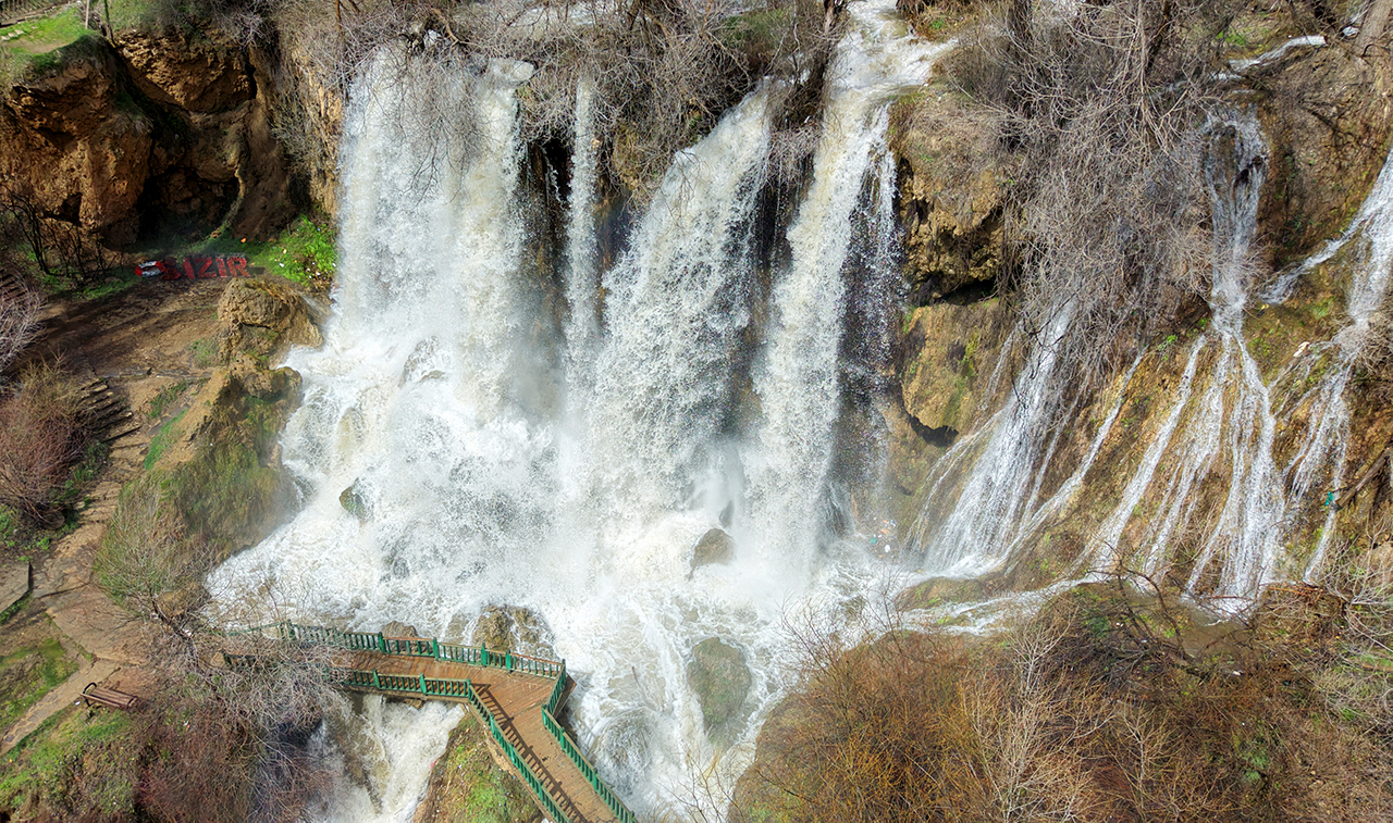 Sızır Şelalesi coştu! 20 yılın en gür hali