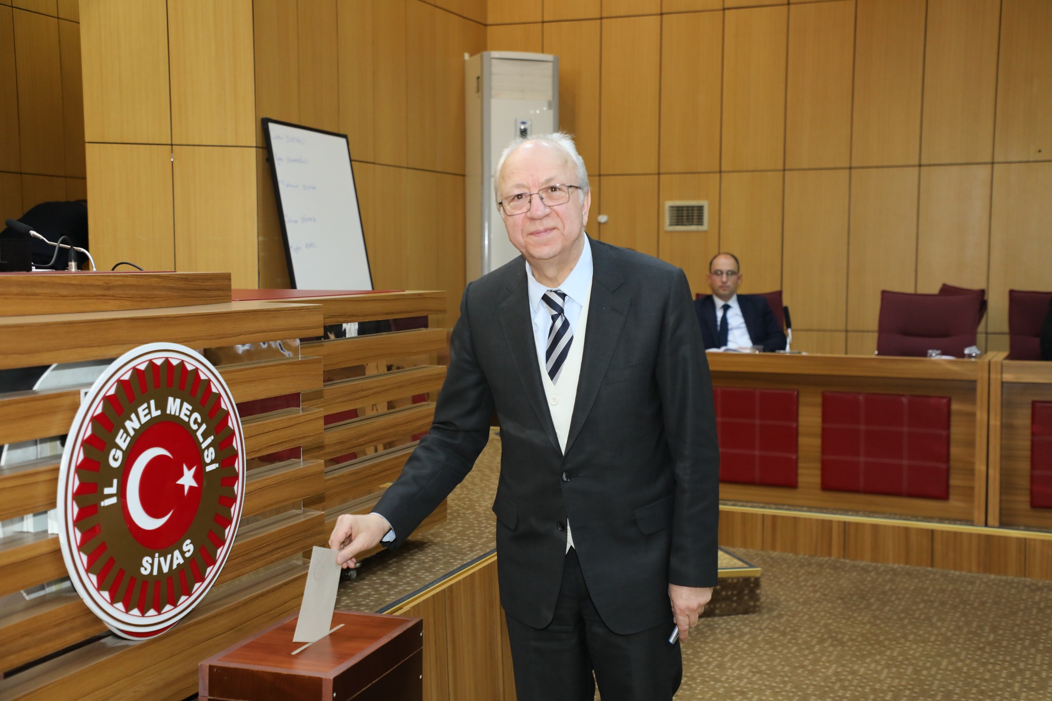 Sivas'ta Destici etkisi! Sivas İl Genel Meclisi Mehmet Şarkışla'yla "yola devam" dedi